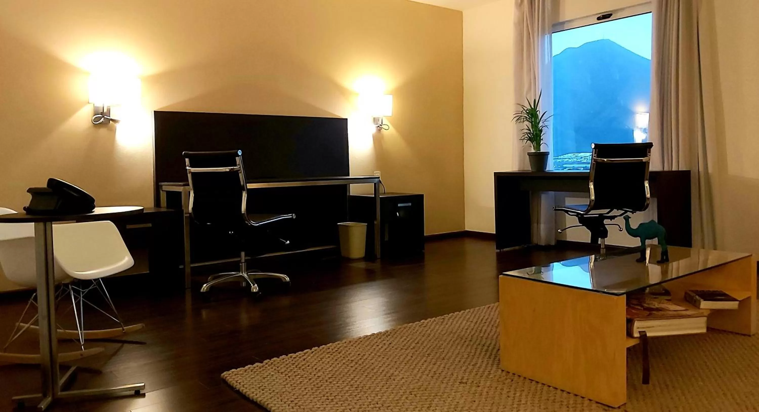 Photo of the whole room in Fiesta Inn Leon