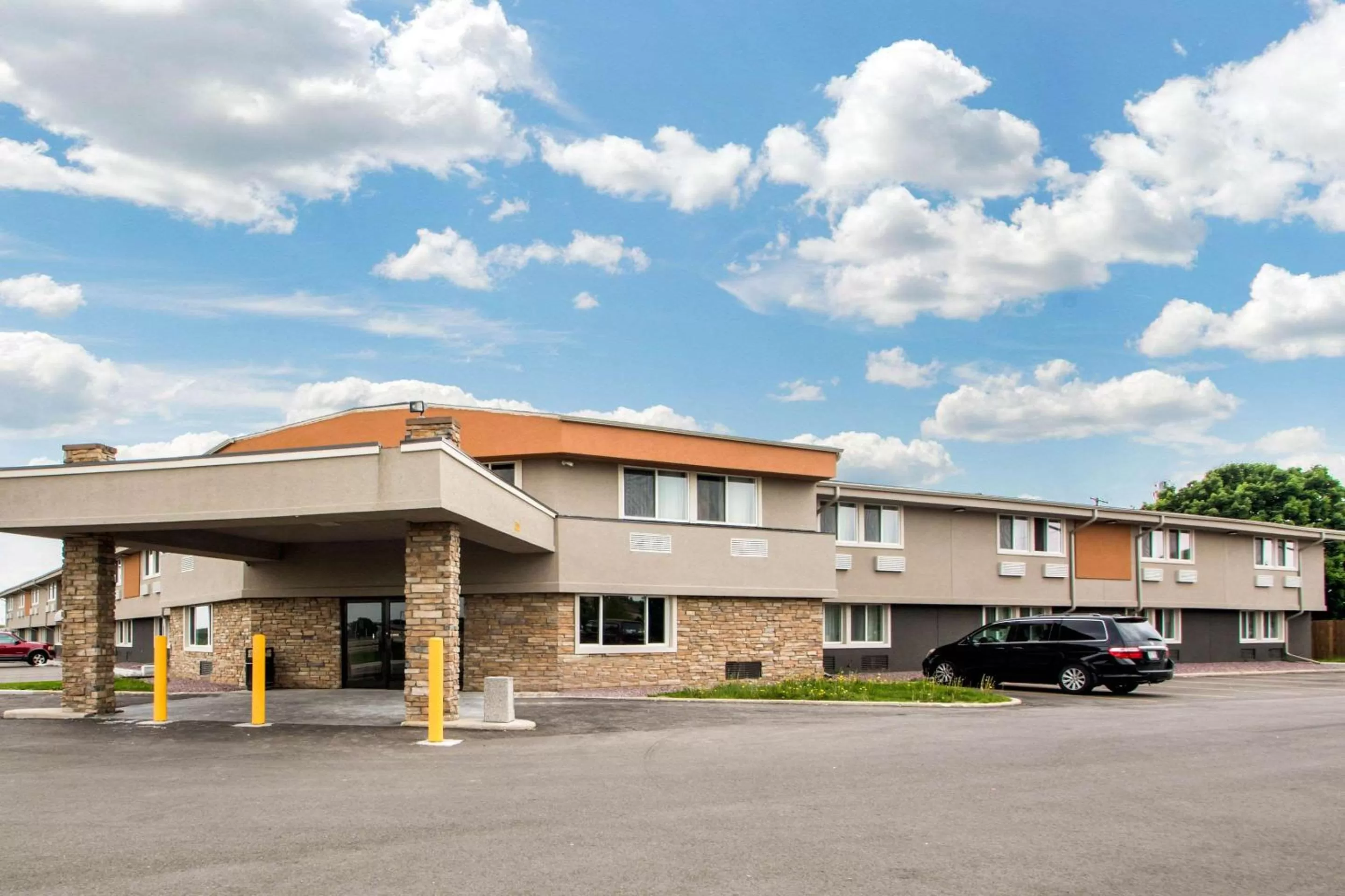 Property building in Quality Inn Madison West Near University Area