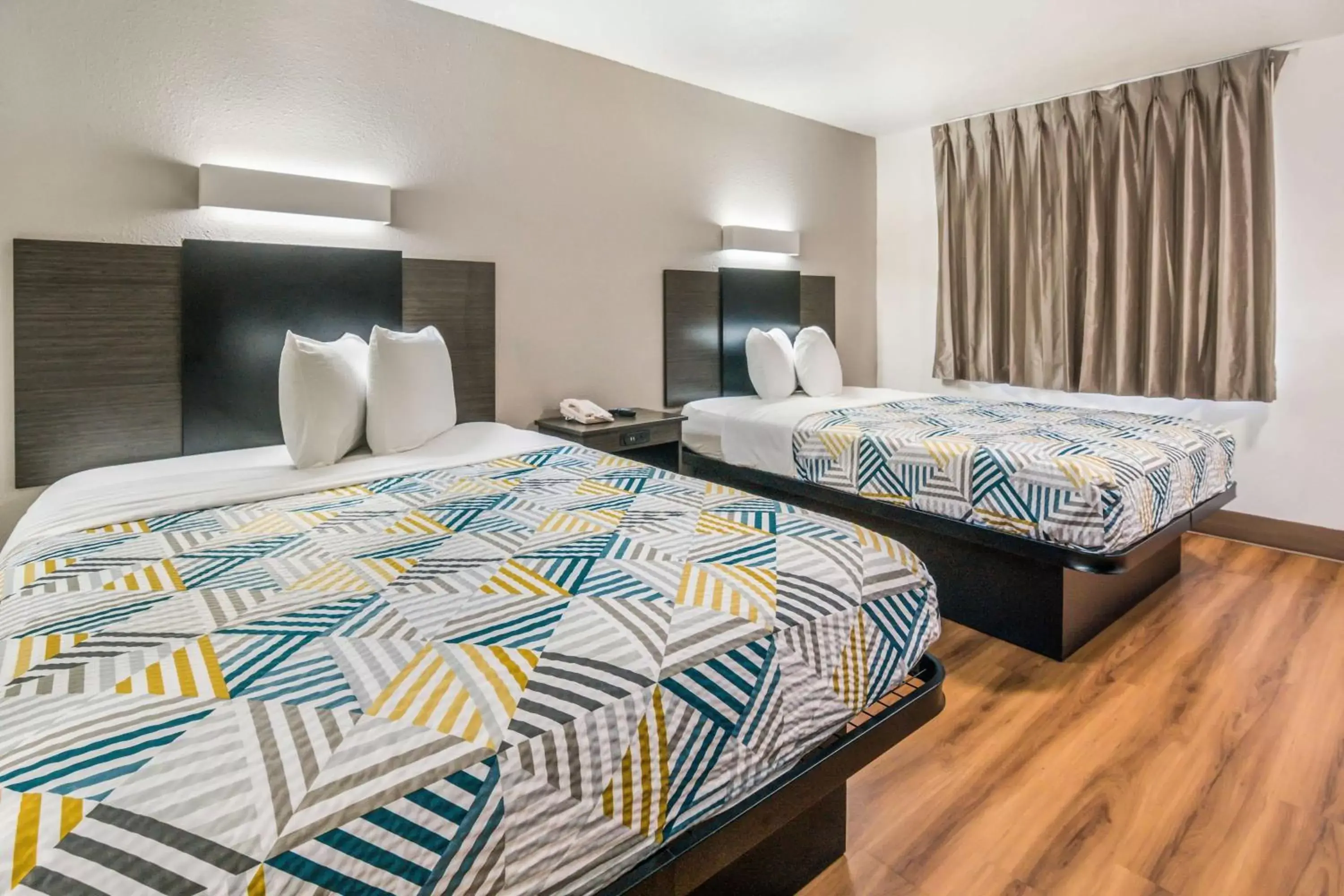 Queen Room with Two Queen Beds - Disability Access - Roll In Shower in Motel 6-Irving, TX - Dallas Queen Room with Two Queen Beds - Disability Access - Roll In Shower in Motel 6-Irving, TX - Dallas