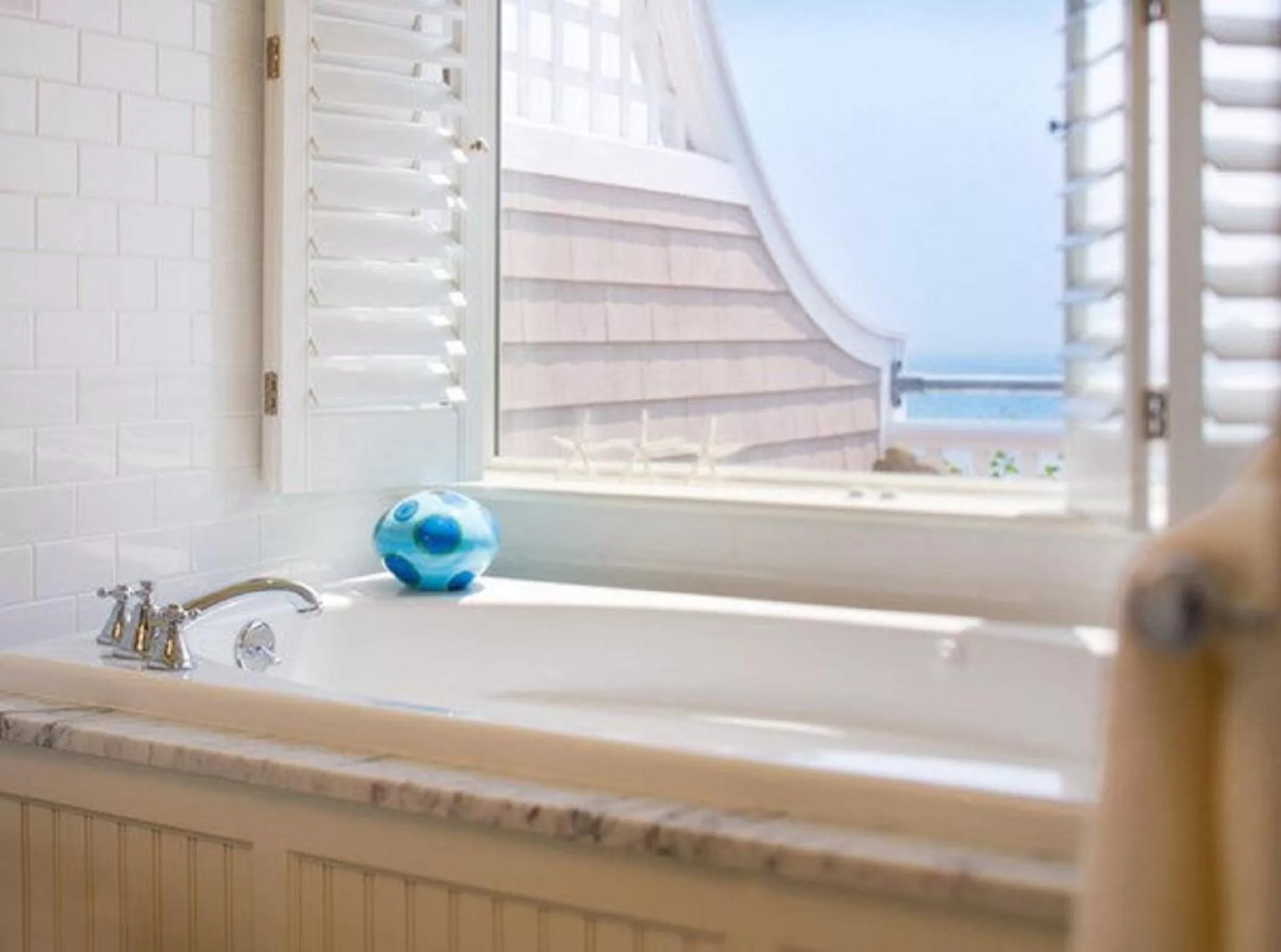 Bathroom in Castle Hill Inn