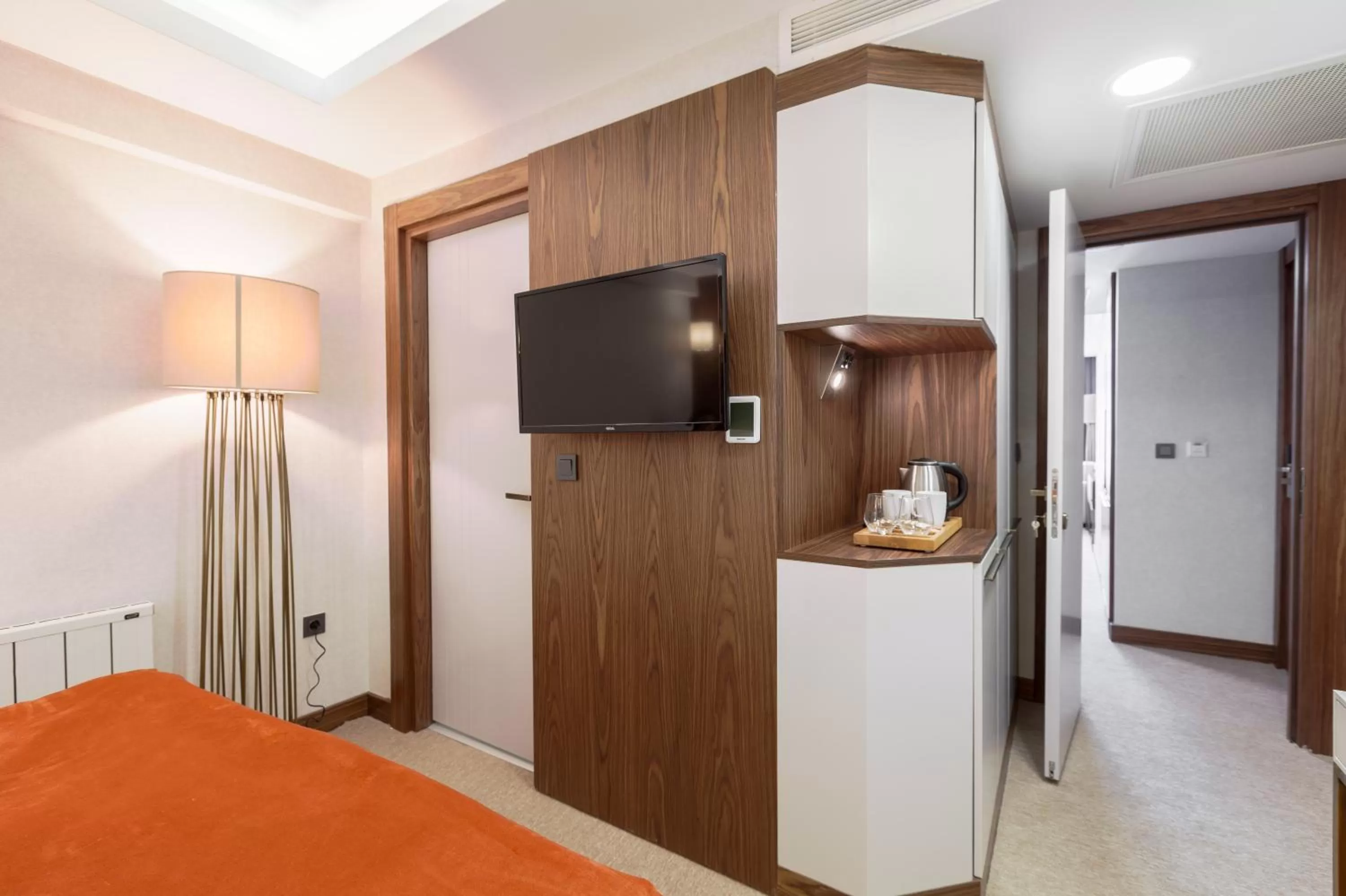 TV and multimedia, Bed in Sherry Suites Karaköy