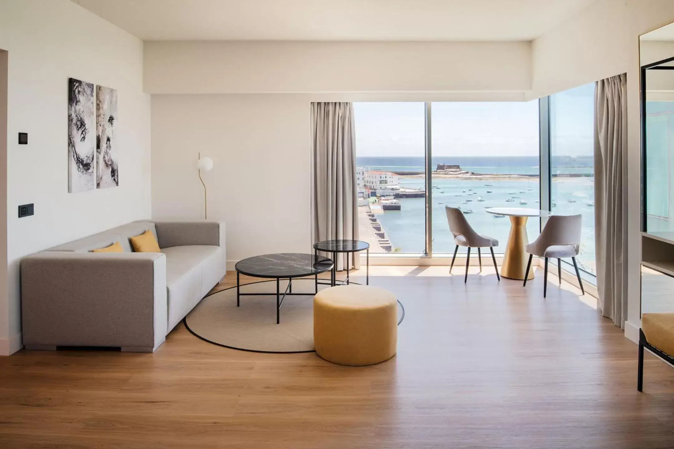 Suite with Sea View in Arrecife Gran Hotel & Spa Suite with Sea View in Arrecife Gran Hotel & Spa