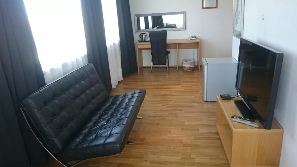 Living room in 101 Guesthouse Hotel