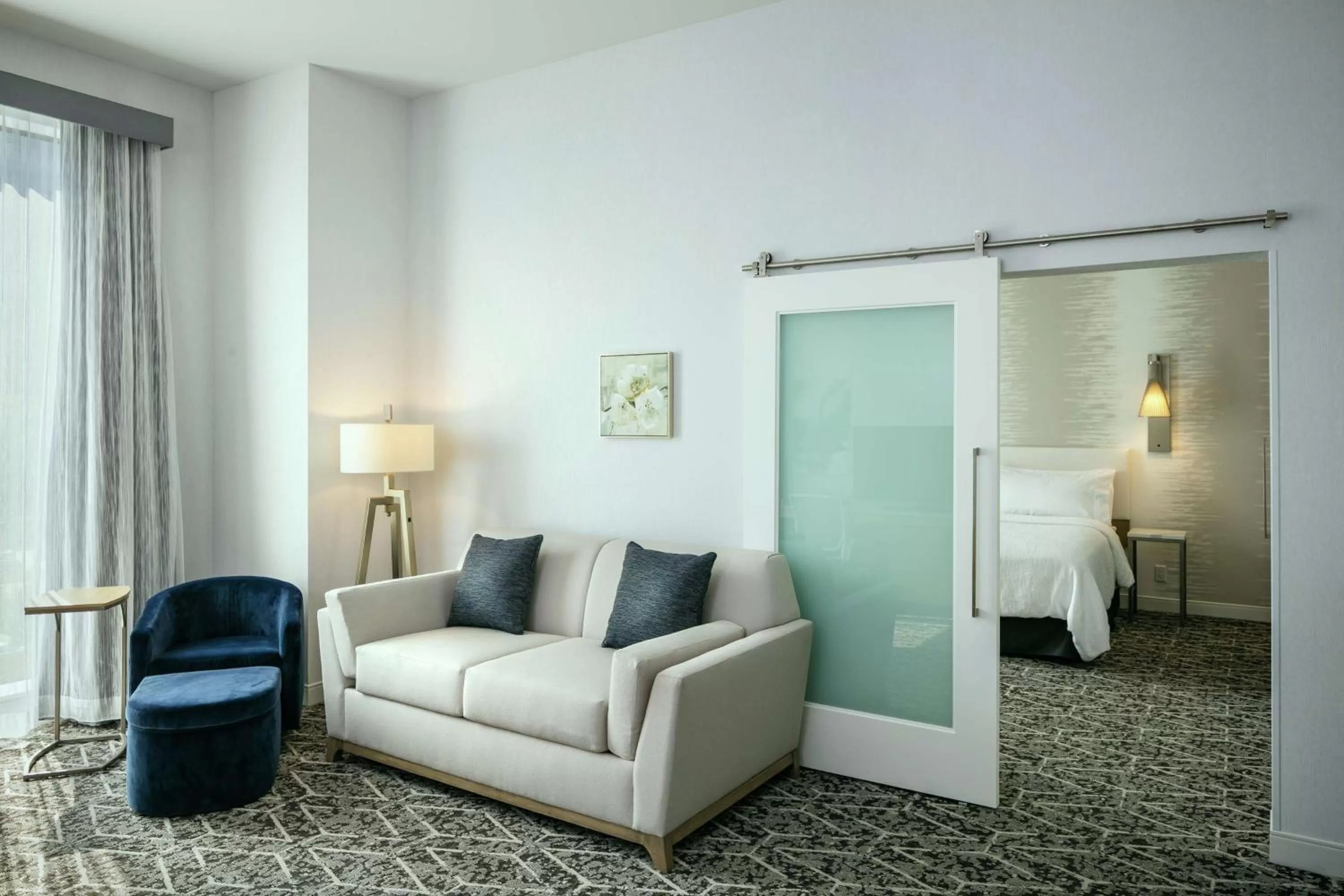 Living room, Bed in Hilton Garden Inn Seattle Bellevue Downtown, WA