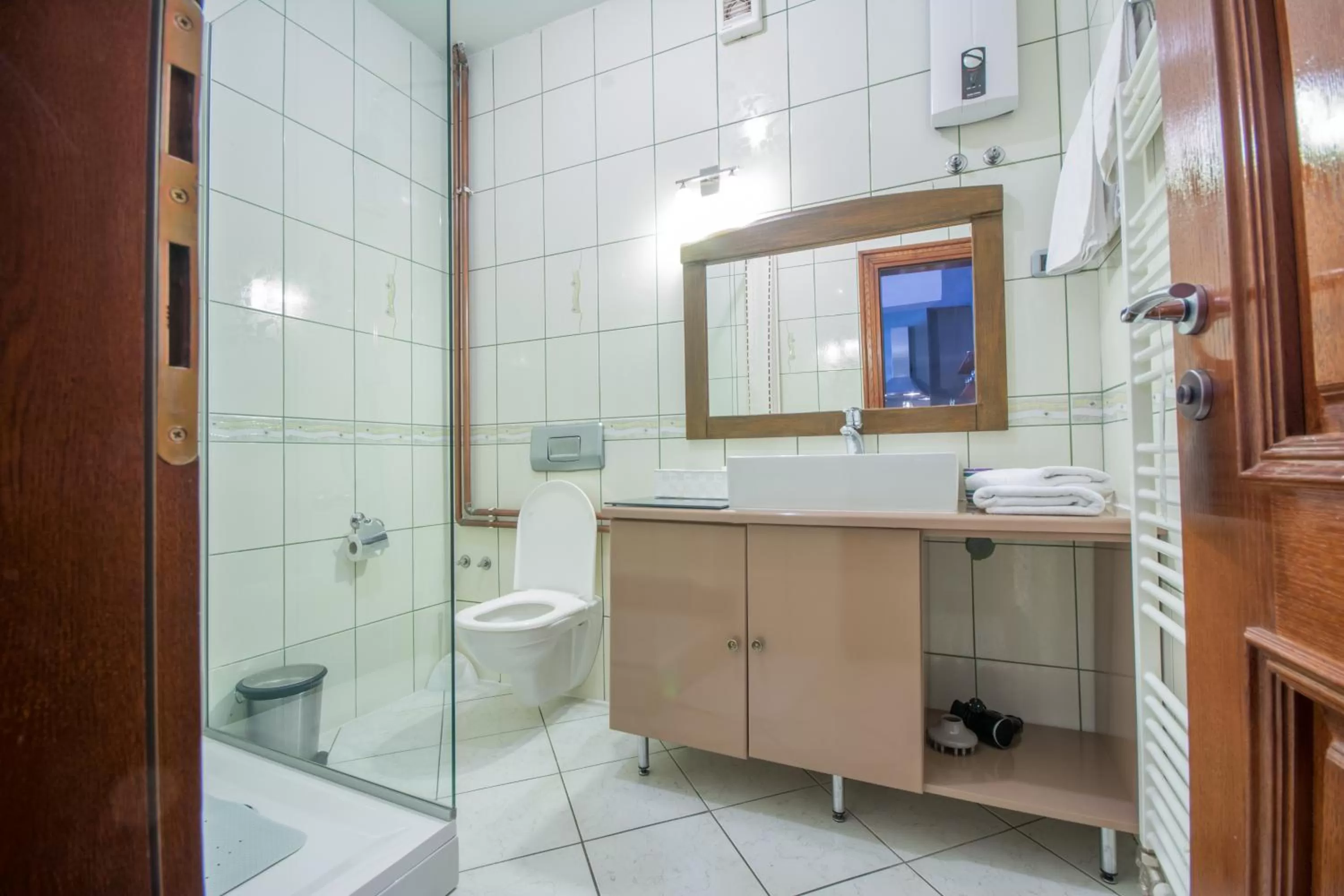 Shower, Bathroom in Hotel Michele