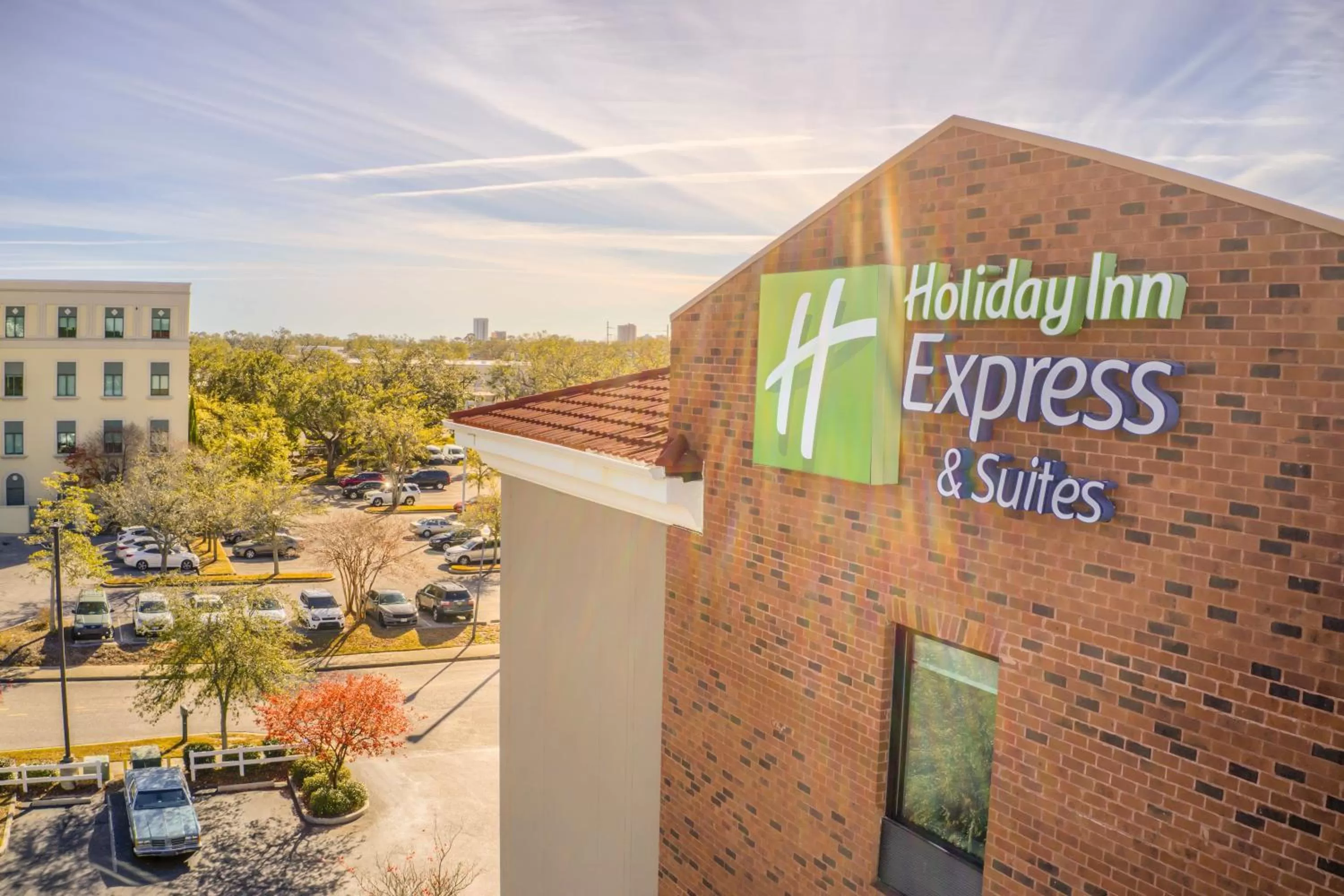 Property building in Holiday Inn Express Hotel & Suites Gulf Shores by IHG