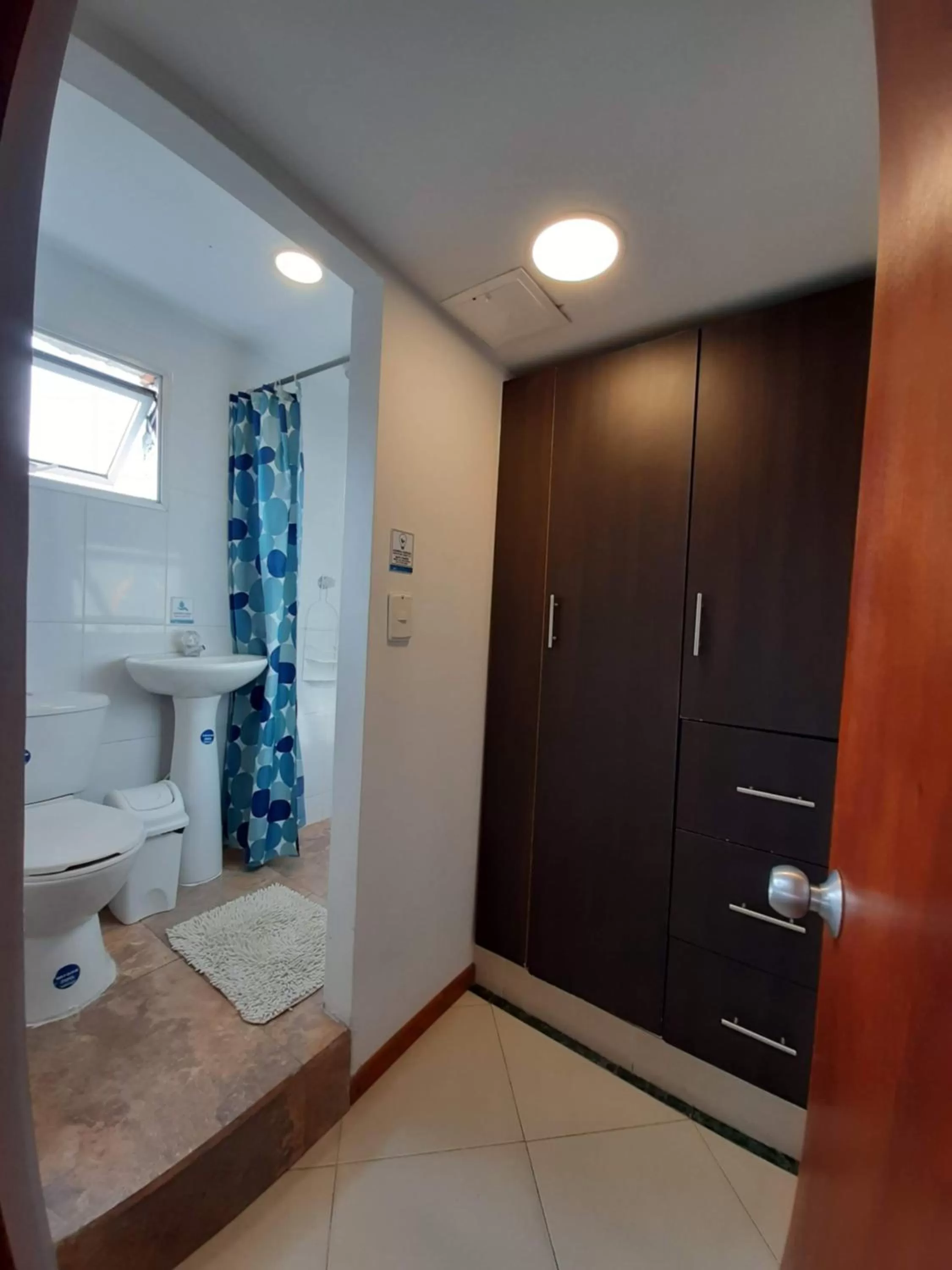 Shower, Bathroom in Poblado Guest House