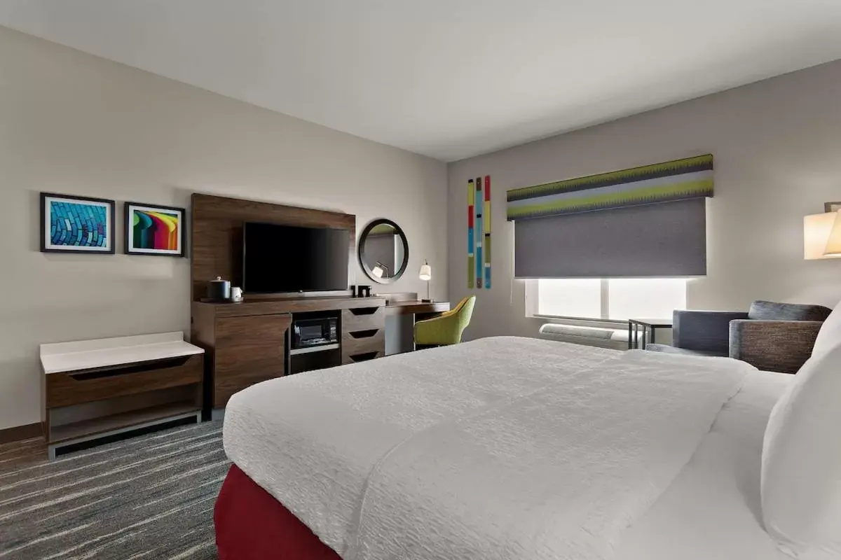 King Room in Hampton Inn & Suites Ruskin I-75, FL King Room in Hampton Inn & Suites Ruskin I-75, FL