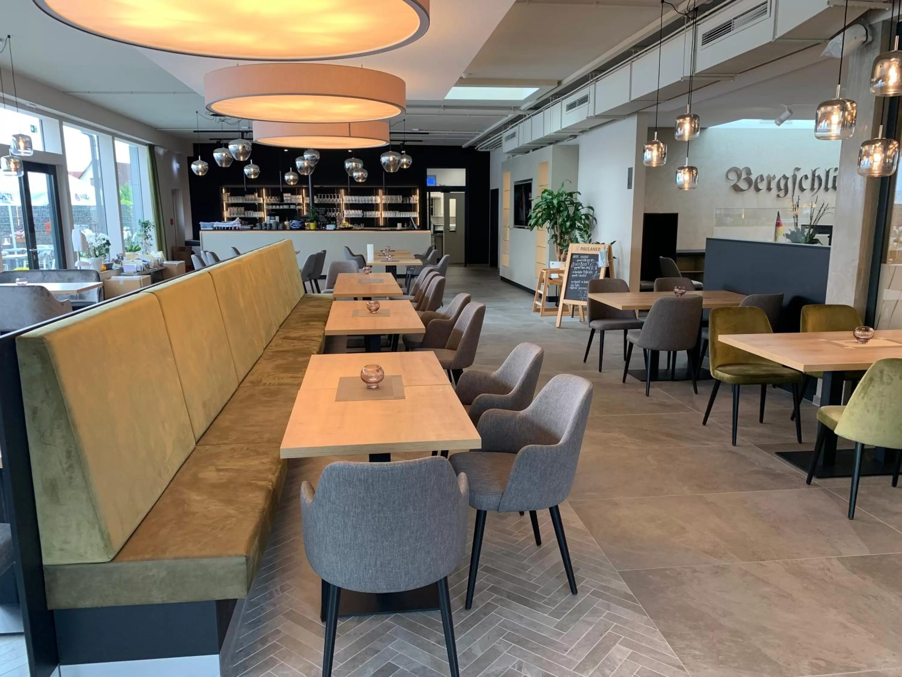 Restaurant/Places to Eat in th Hotel Leipzig Messe