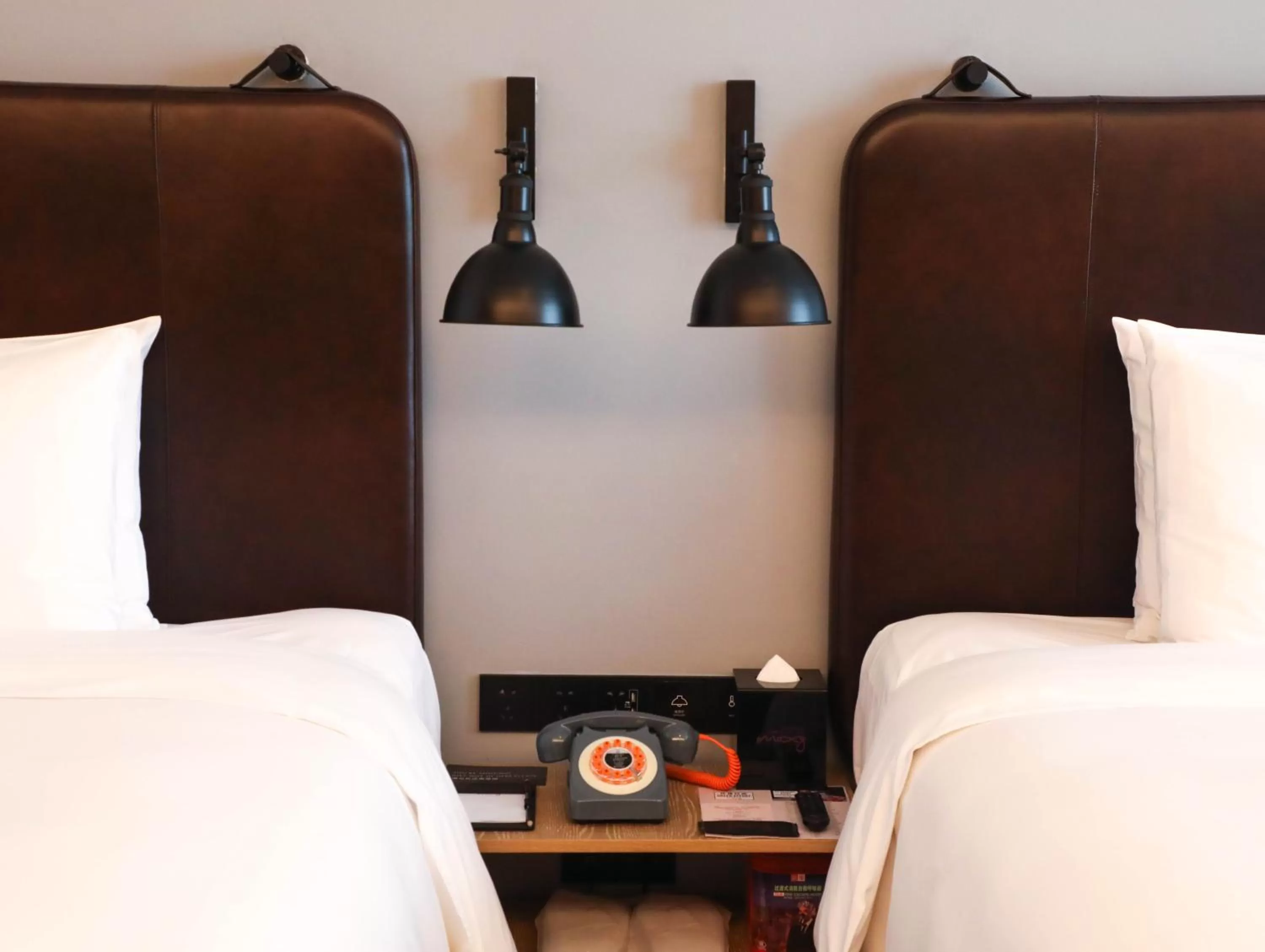 Bed in Moxy Shenzhen North Station