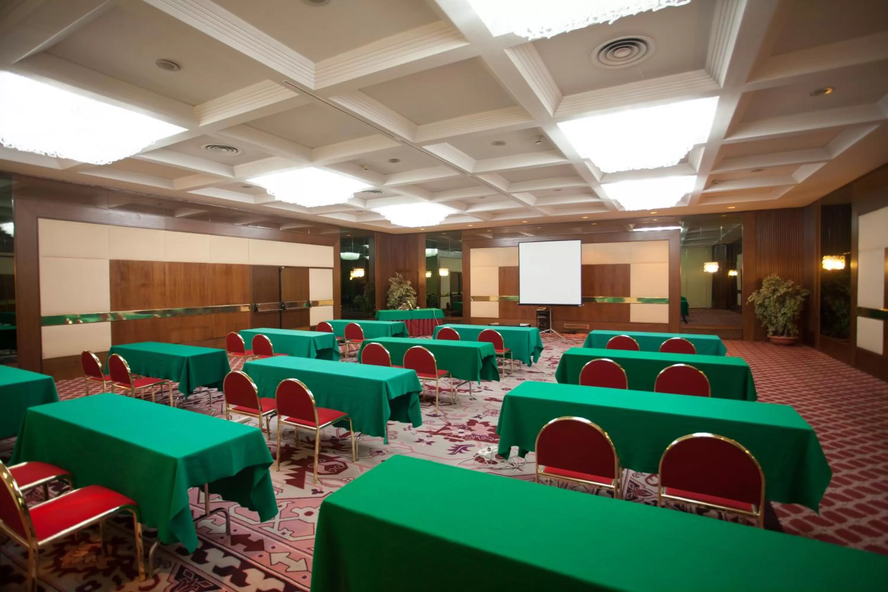 Business facilities in Etrusco Arezzo Hotel - Sure Hotel Collection by Best Western