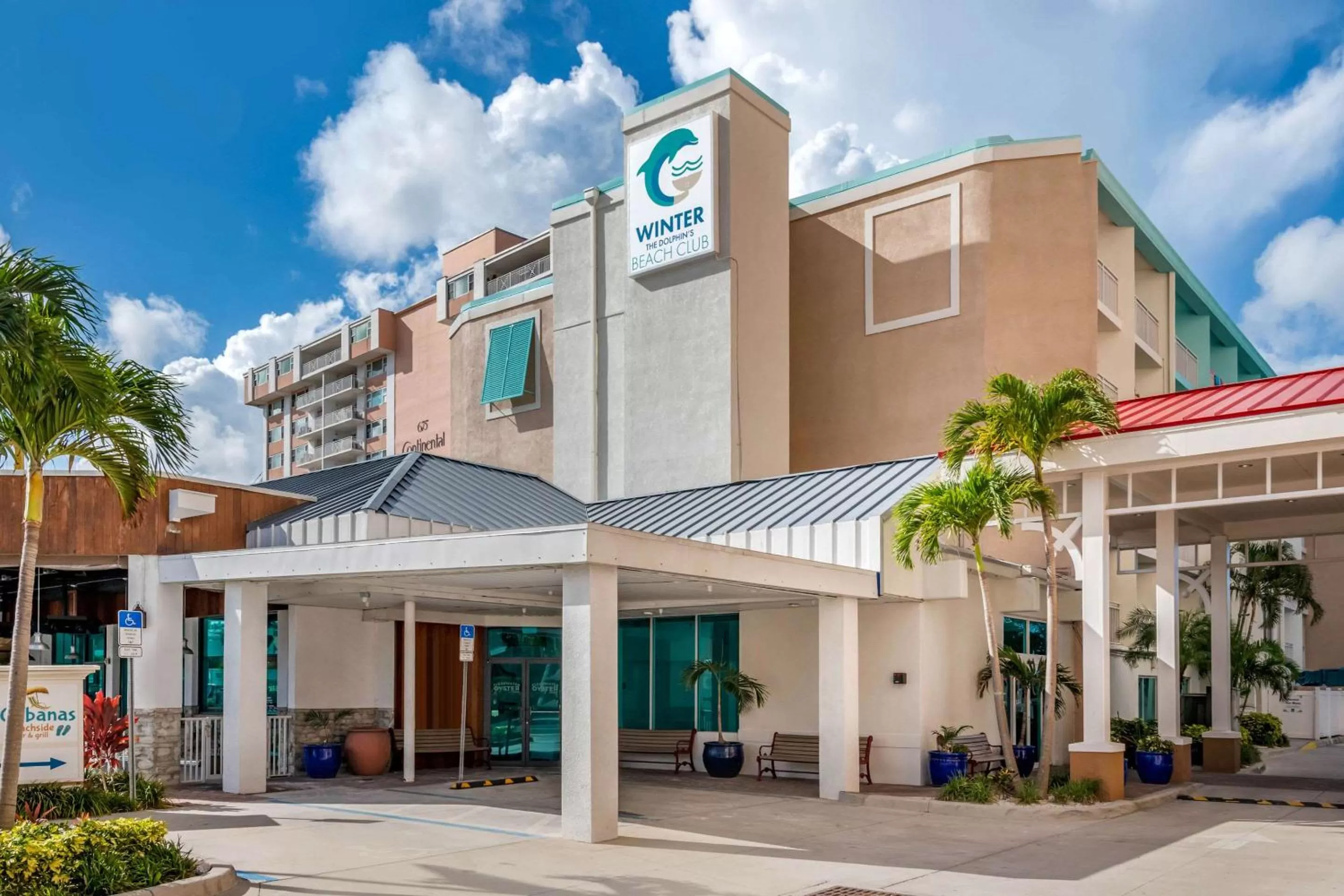 Property building in Dolphin Sands Clearwater Beach, an Ascend Collection Hotel