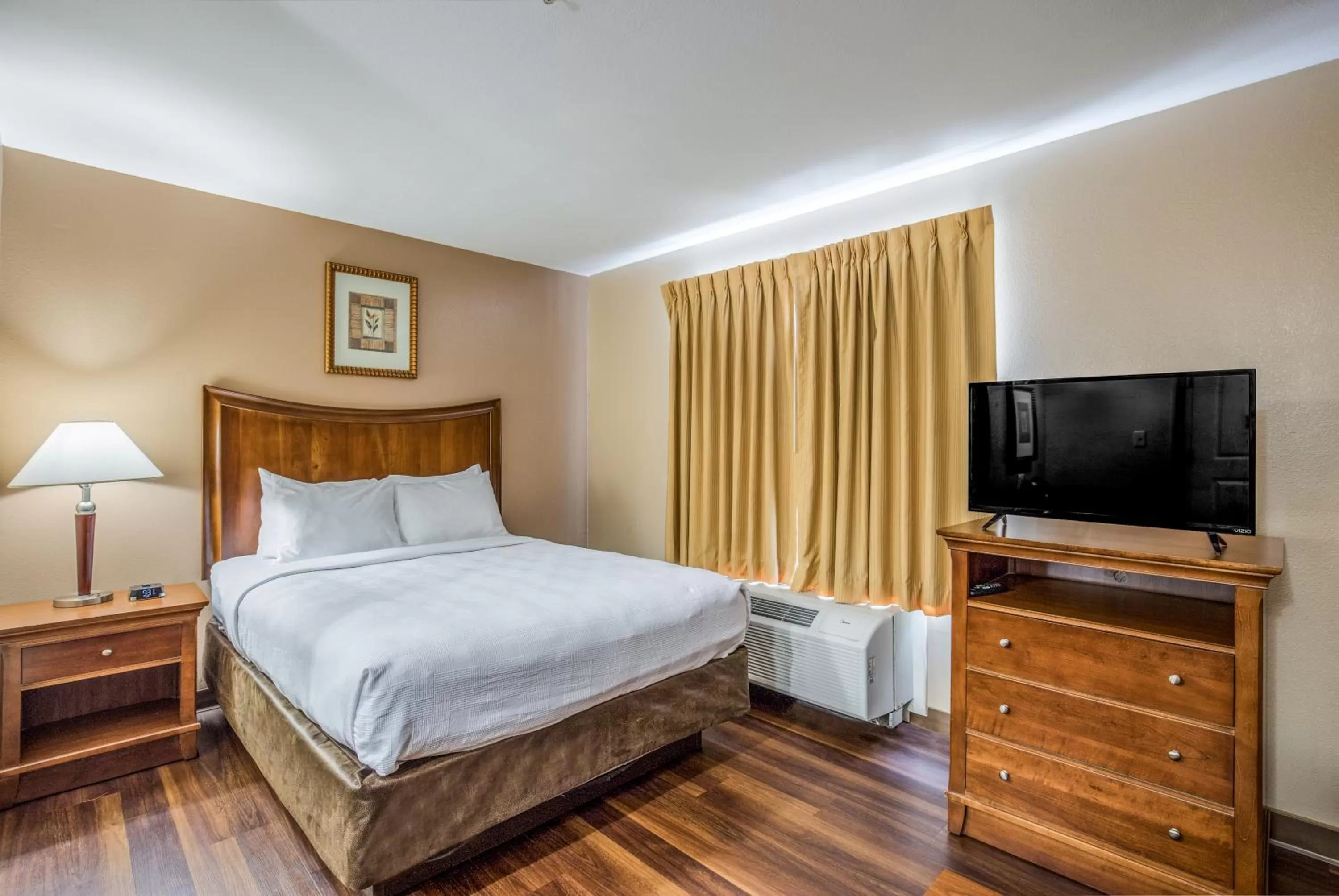 Bed in MainStay Suites Port Saint Joe South