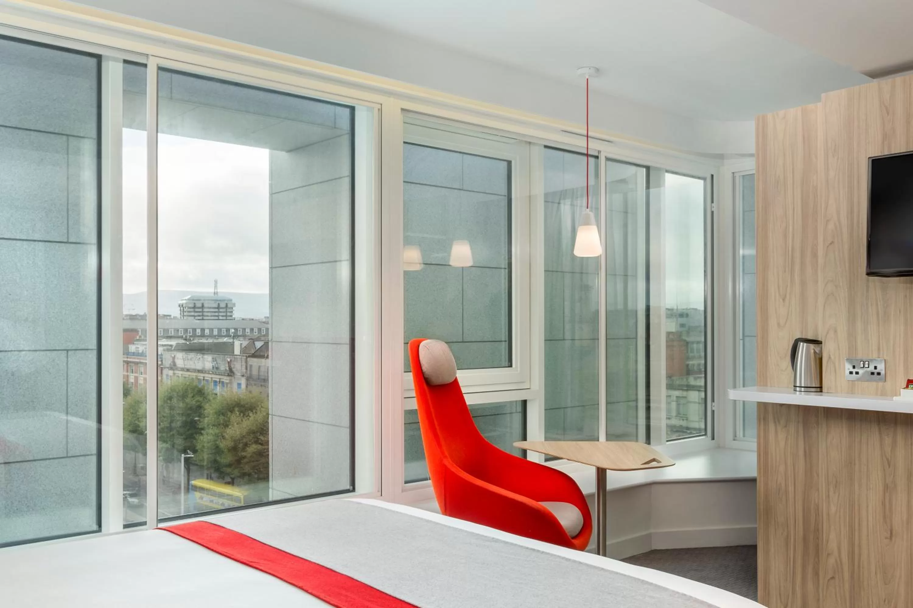 Photo of the whole room, Bed in Holiday Inn Express Dublin City Centre by IHG