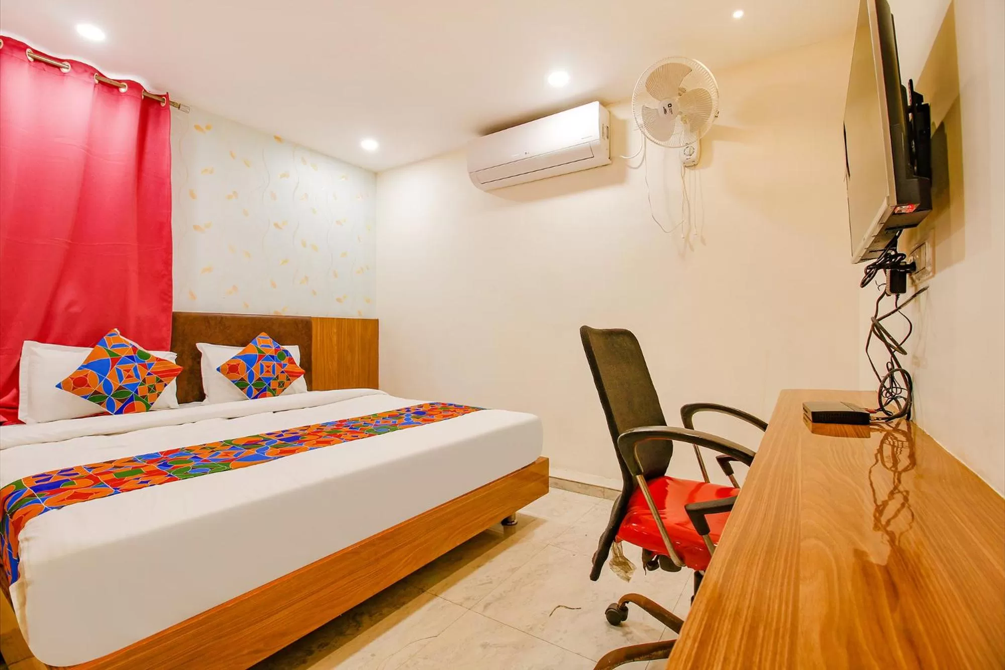 TV and multimedia in FabHotel Silkroute Palace