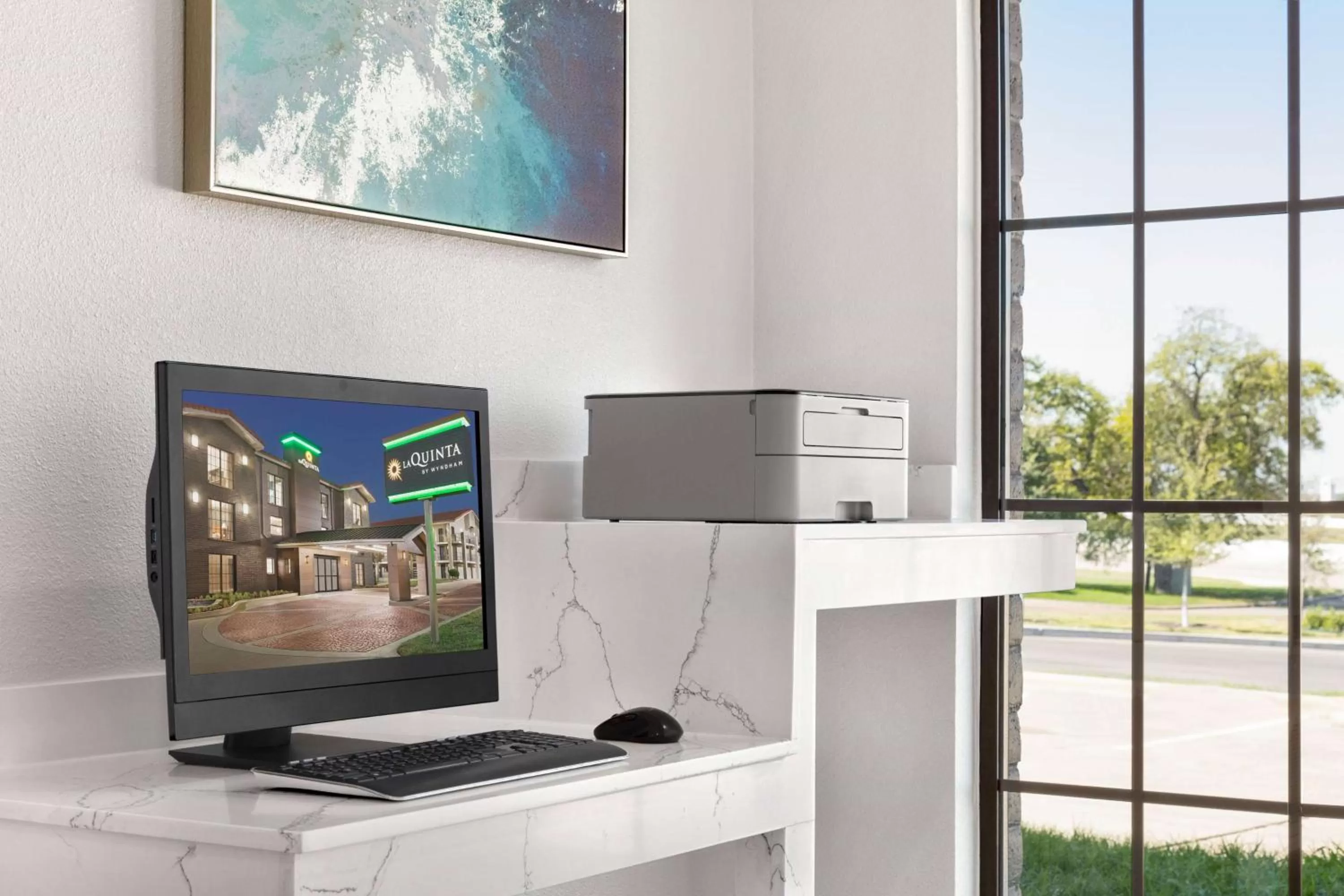 Business facilities in La Quinta Inn by Wyndham Temple