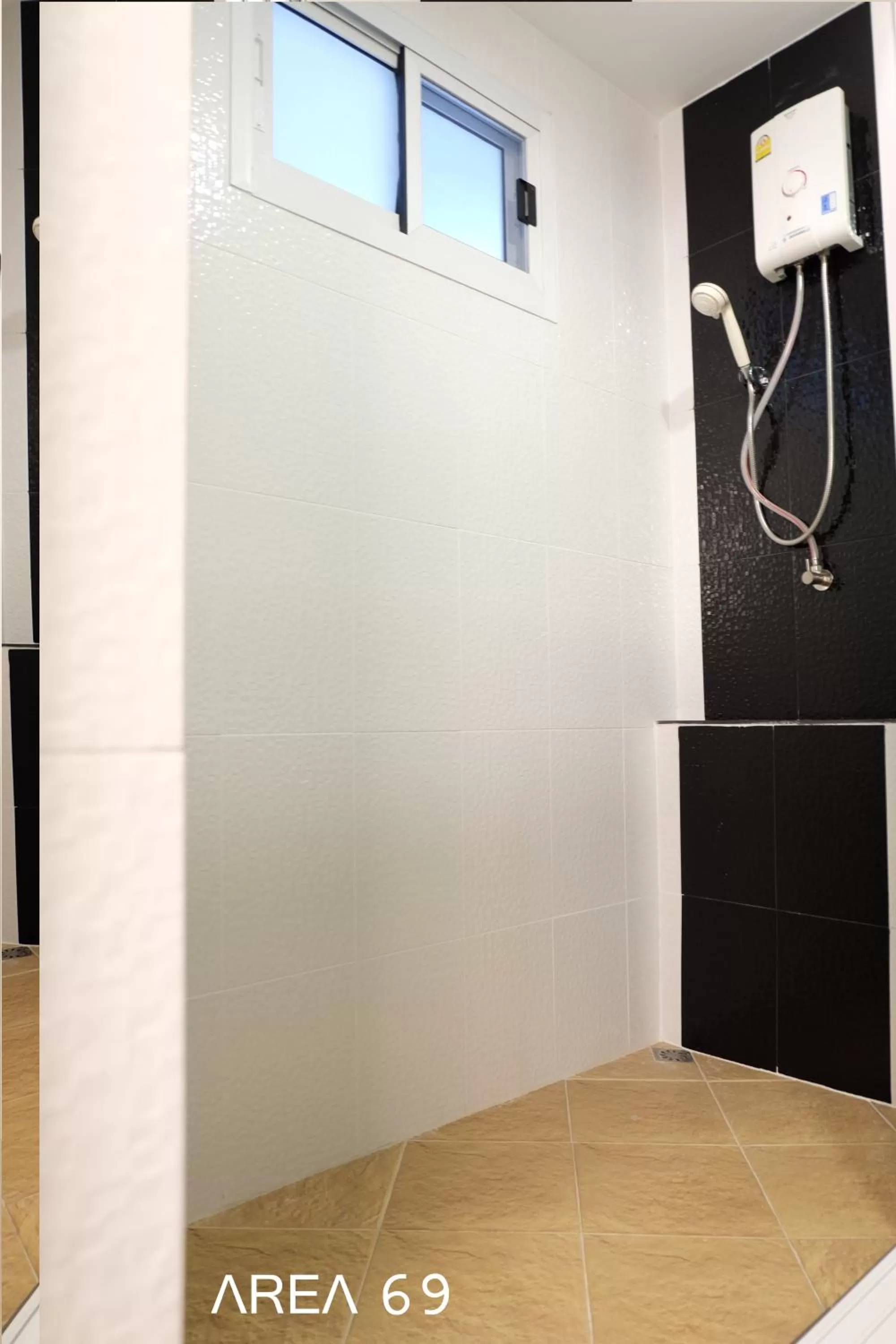 Bathroom in Area 69 (Don Muang Airport)