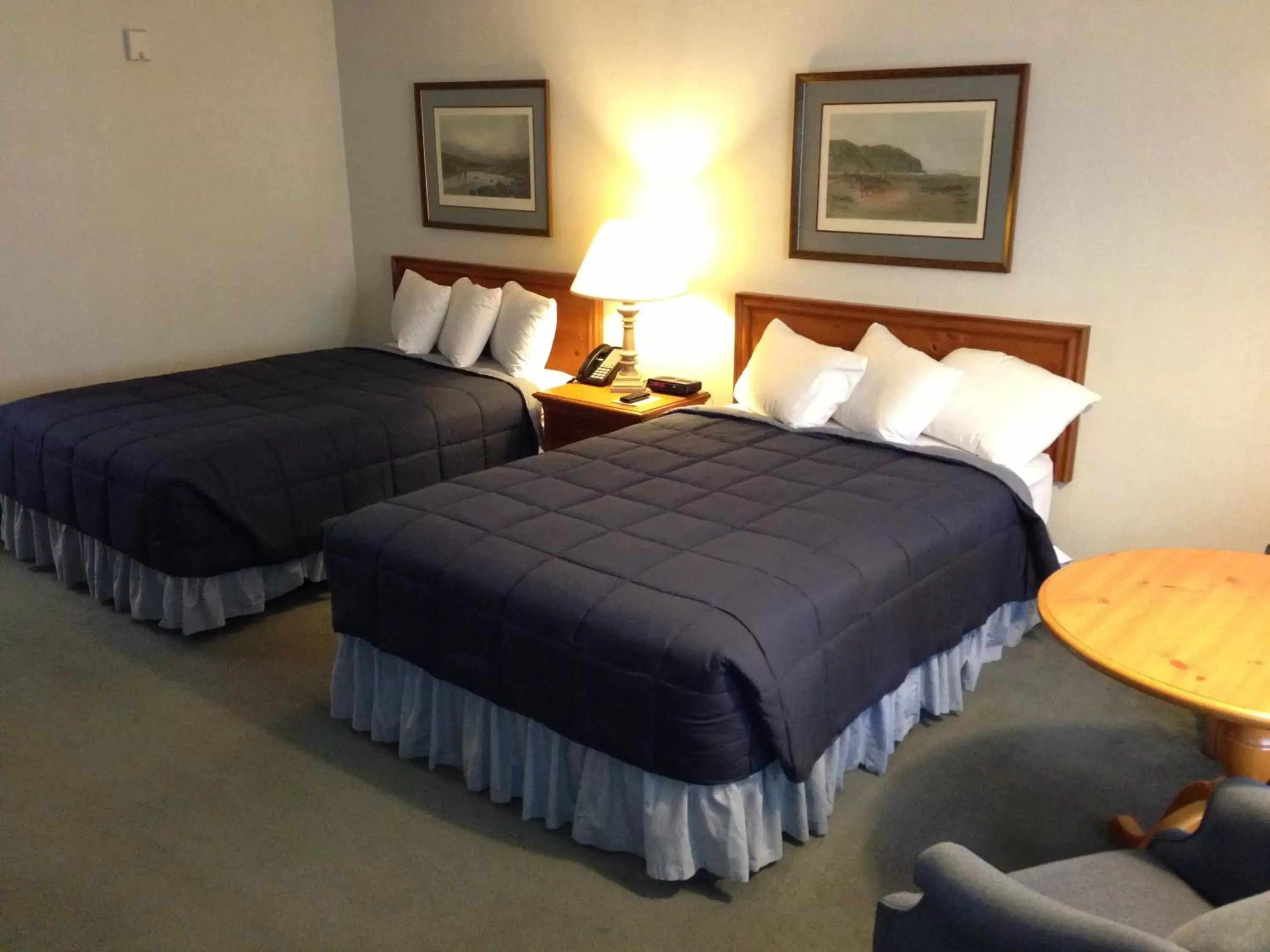 Premium Two Double Beds in Fontana Village Inn Premium Two Double Beds in Fontana Village Inn