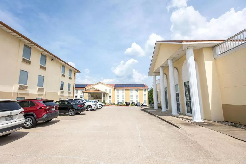 Property building in Savannah House Hotel