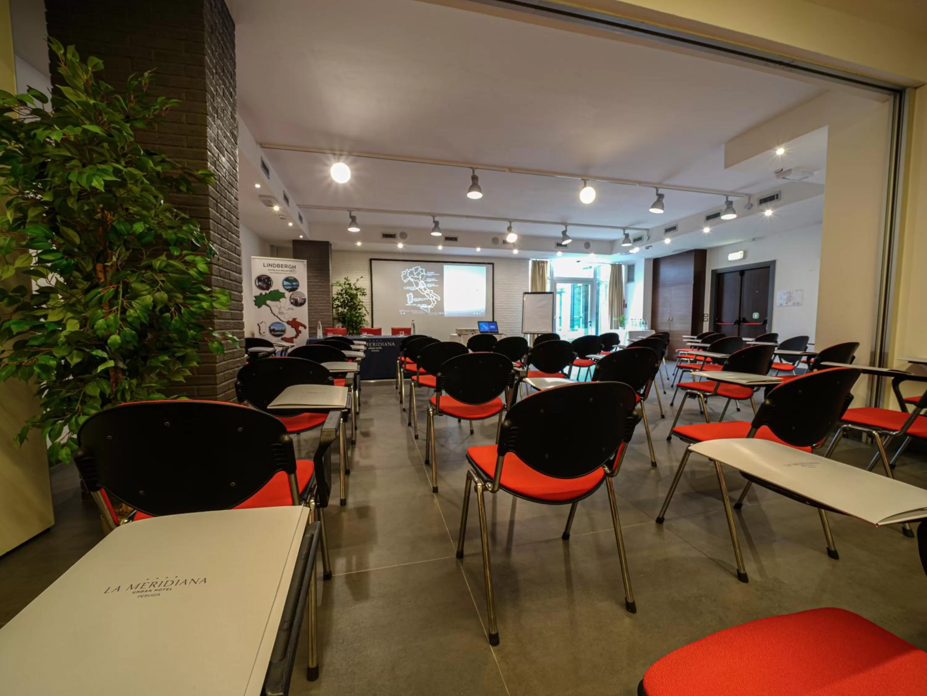 La Meridiana Bleisure Hotel