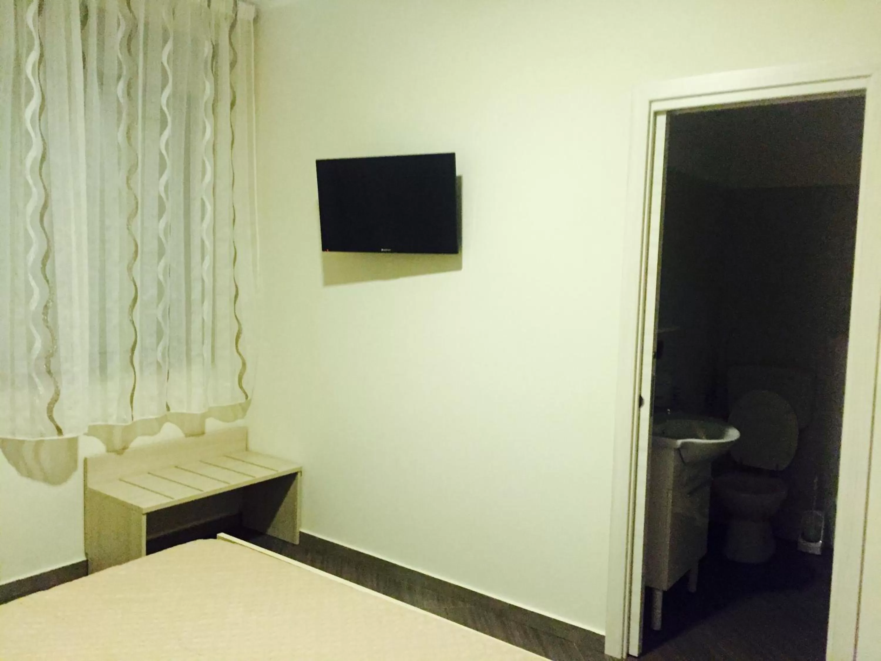 TV and multimedia, TV/Entertainment Center in Civico 83