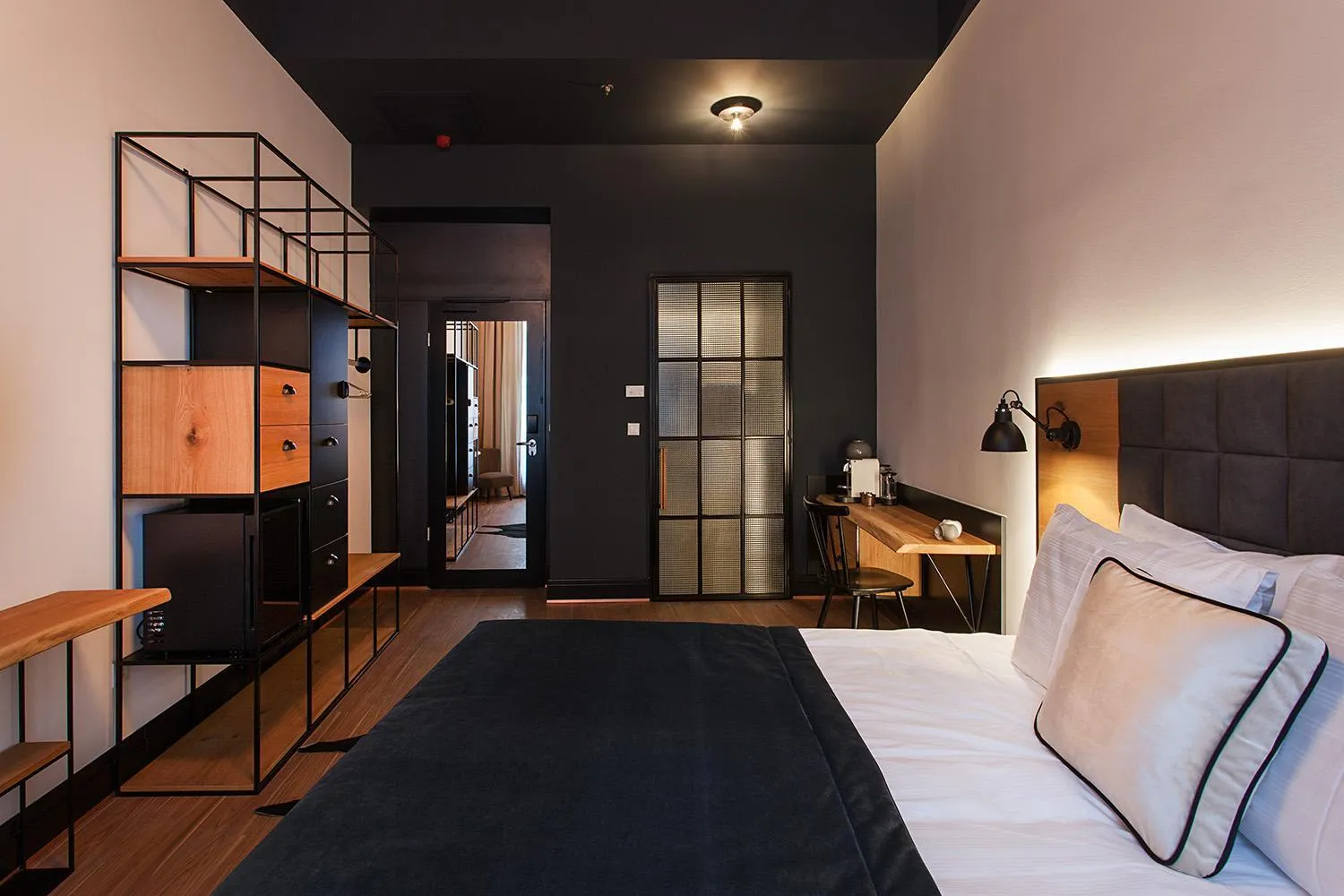 Photo of the whole room, Bed in Hotel Rum Budapest