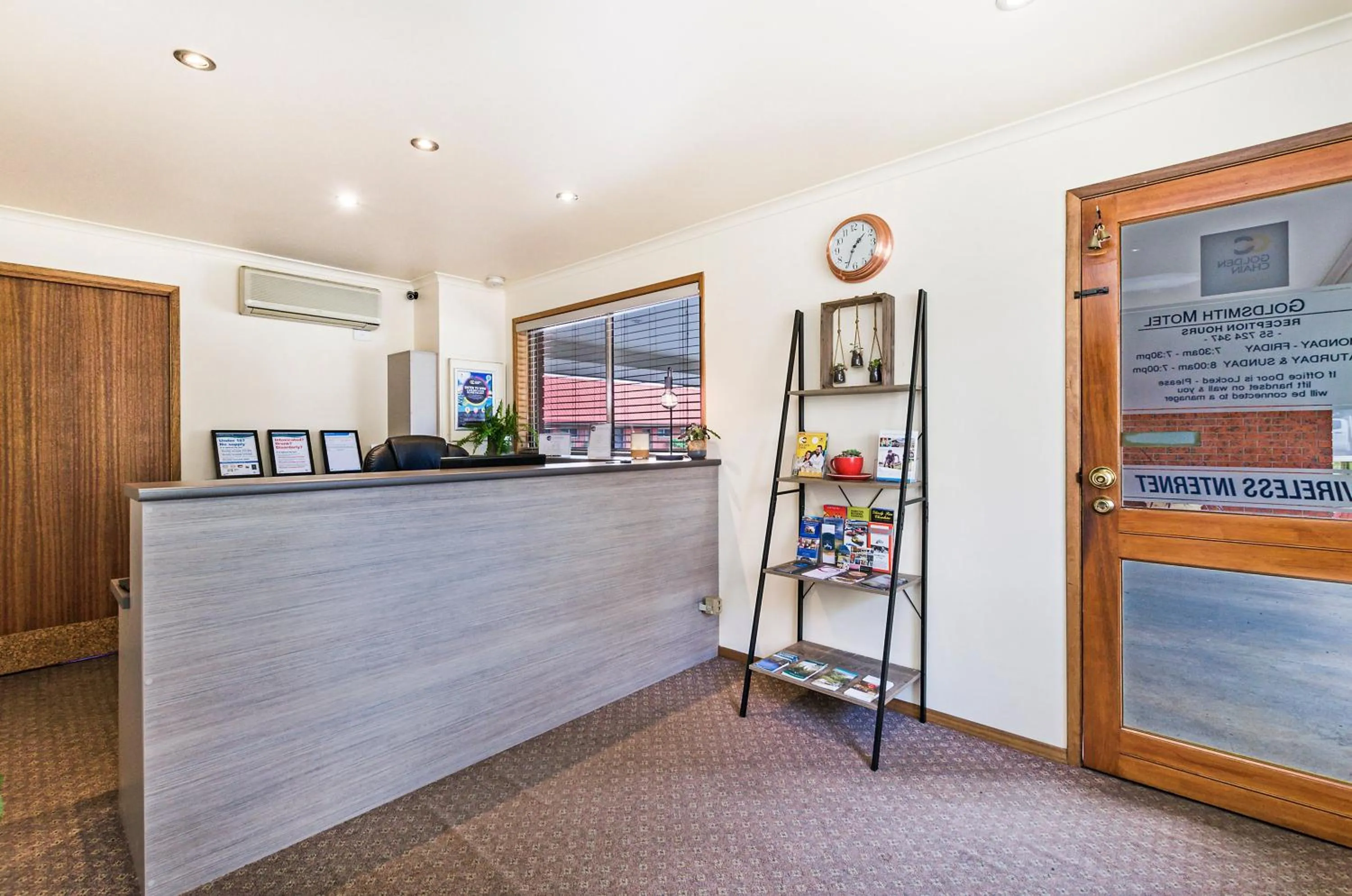 Lobby or reception in AAt 28 Goldsmith Motel