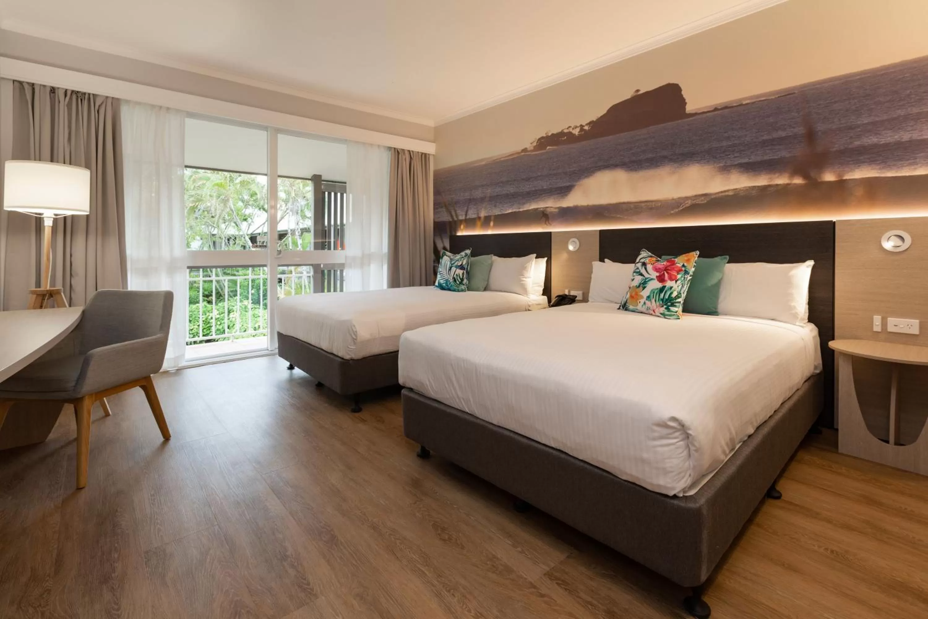 Photo of the whole room, Bed in Novotel Sunshine Coast Resort