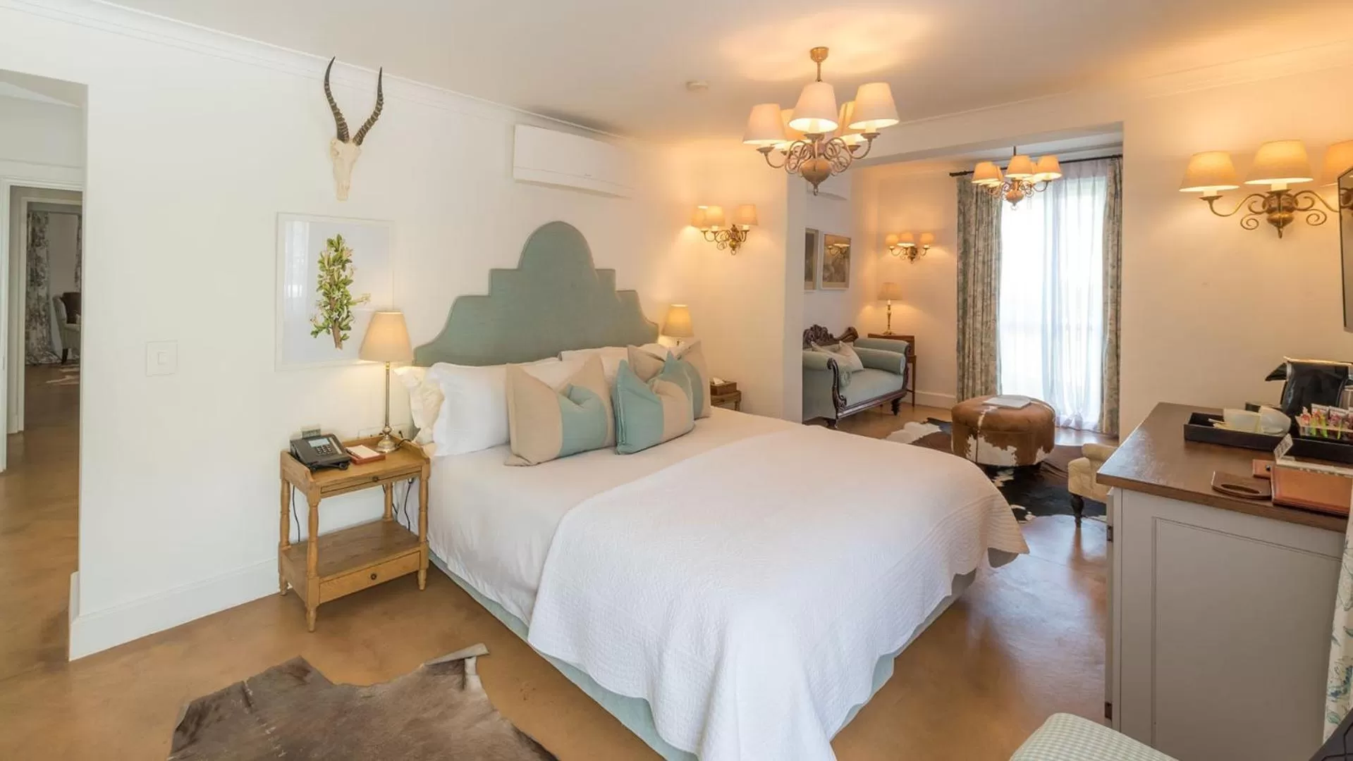 Bed in Drostdy Hotel