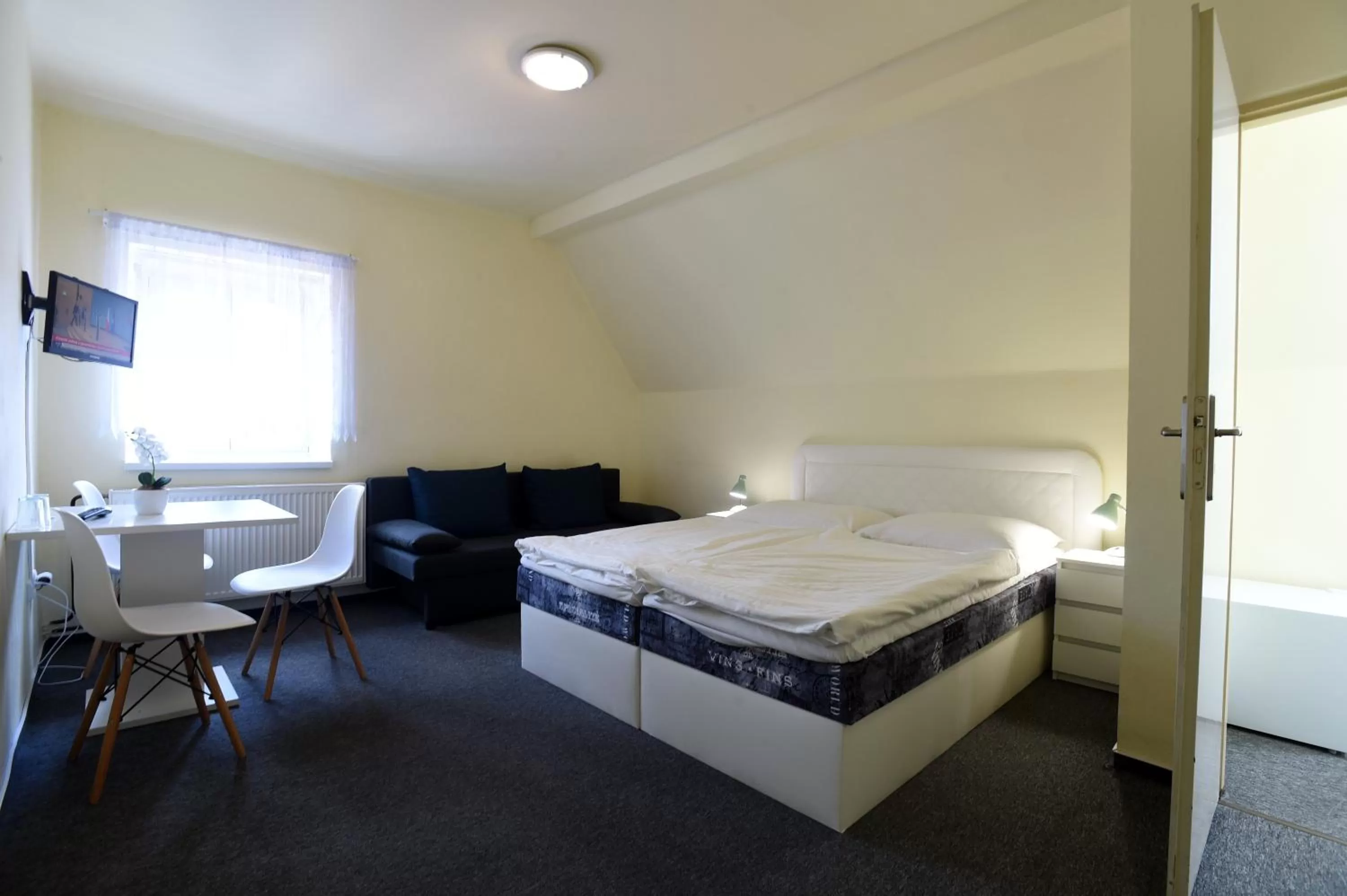 Bed in Hotel U Jezírka