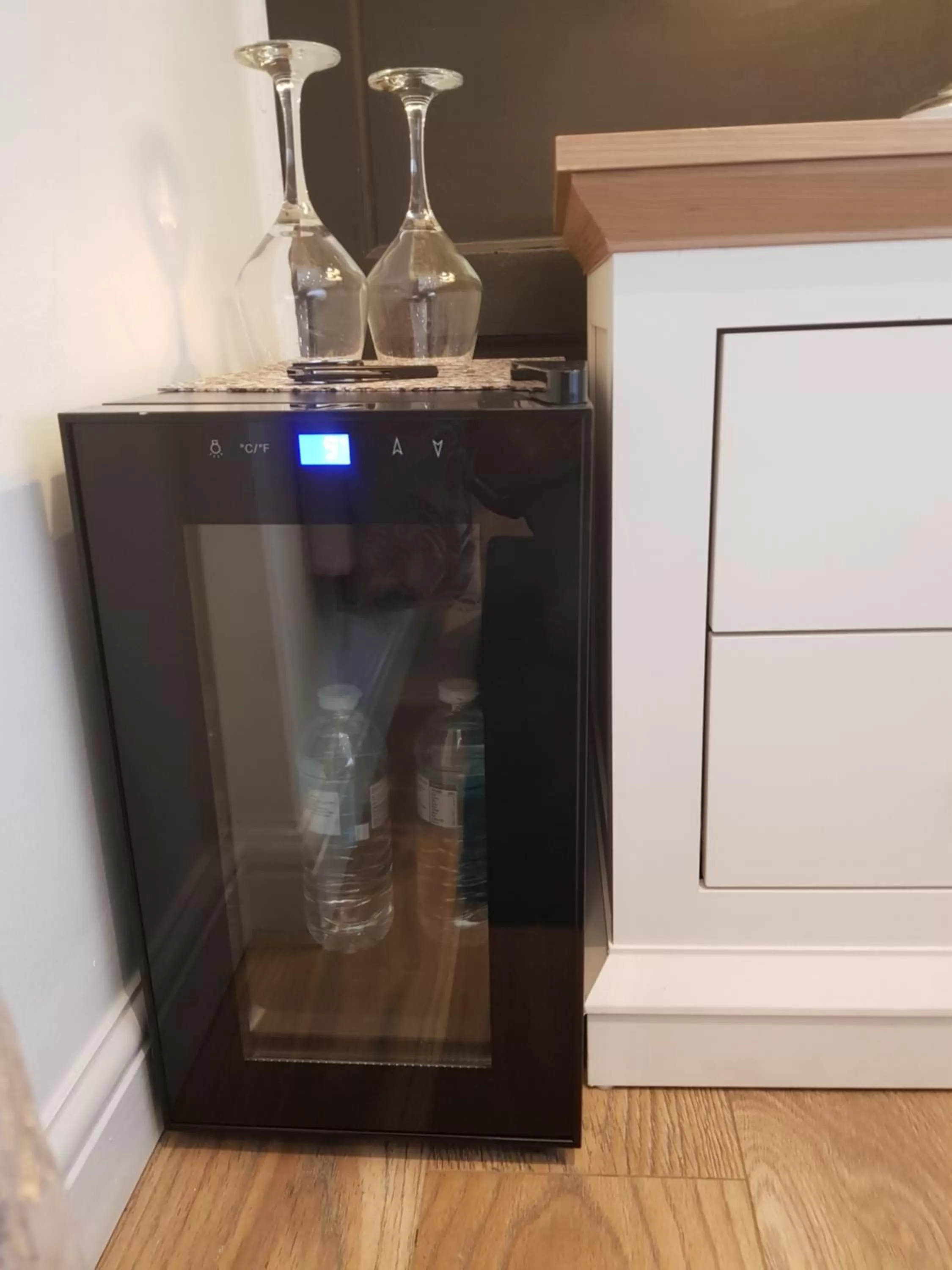 Drinks in Sea-Quinn Views