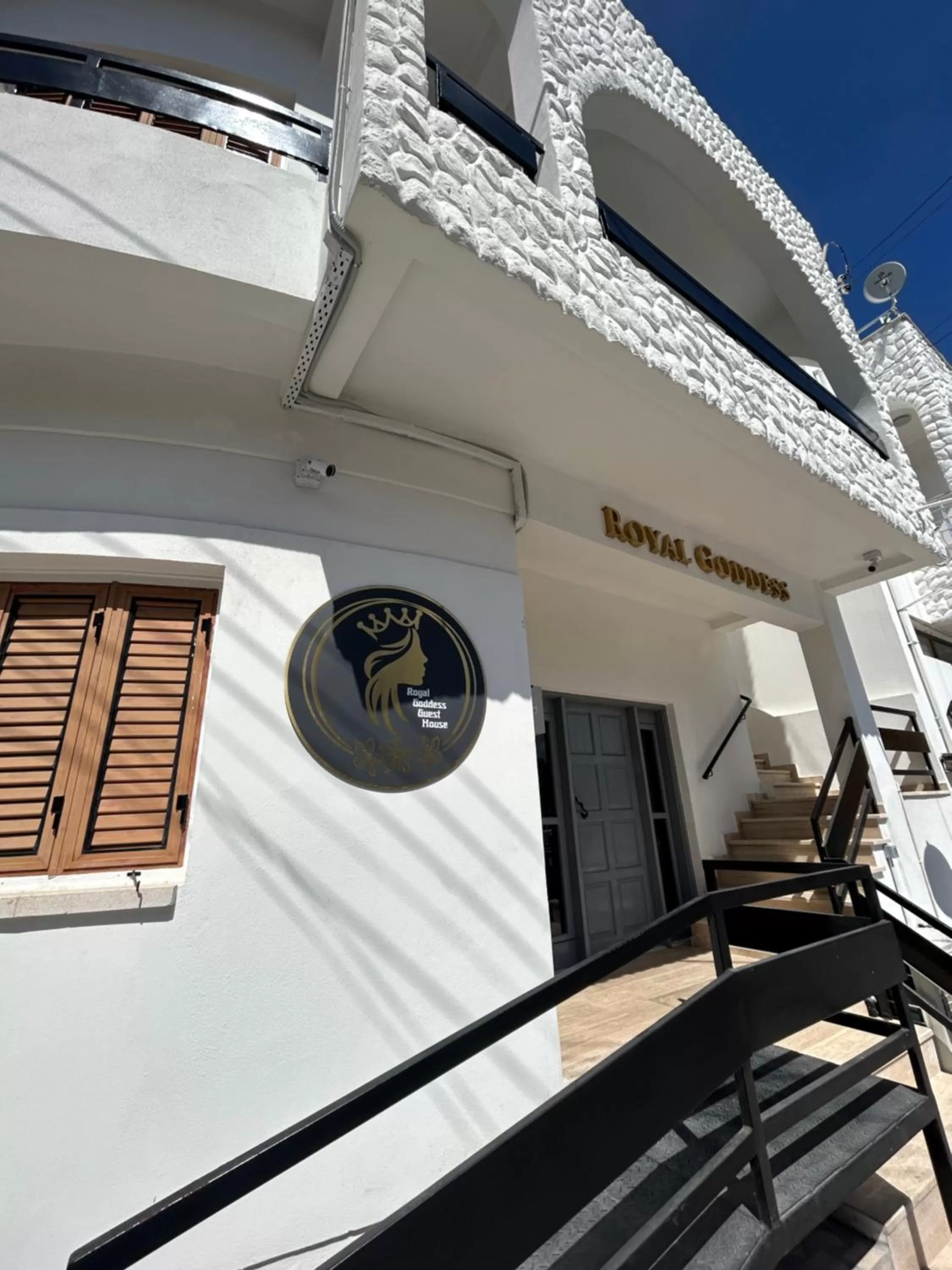 Royal Goddess Guest House, Walled City