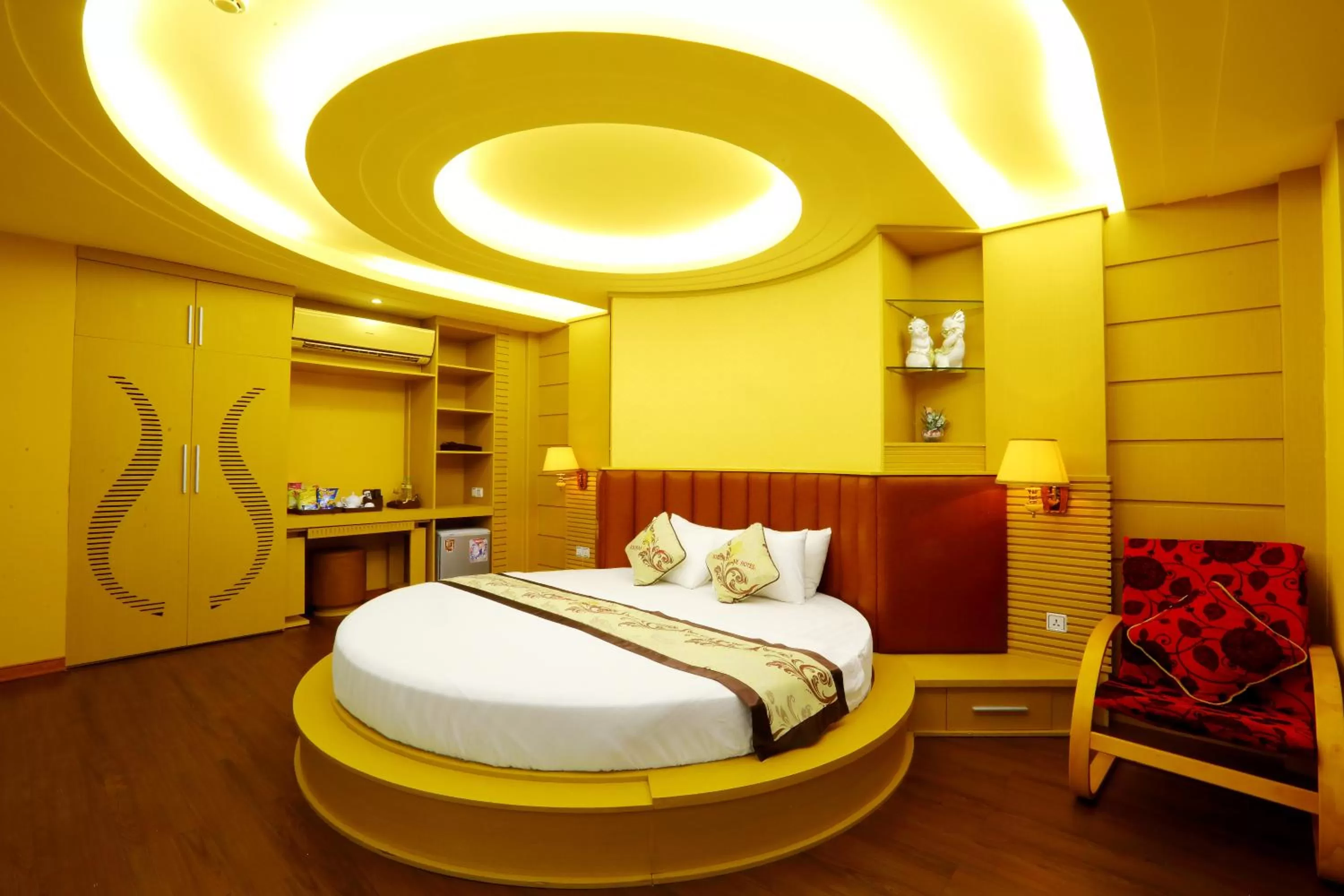 Photo of the whole room, Bed in Holiday One Can Tho Hotel