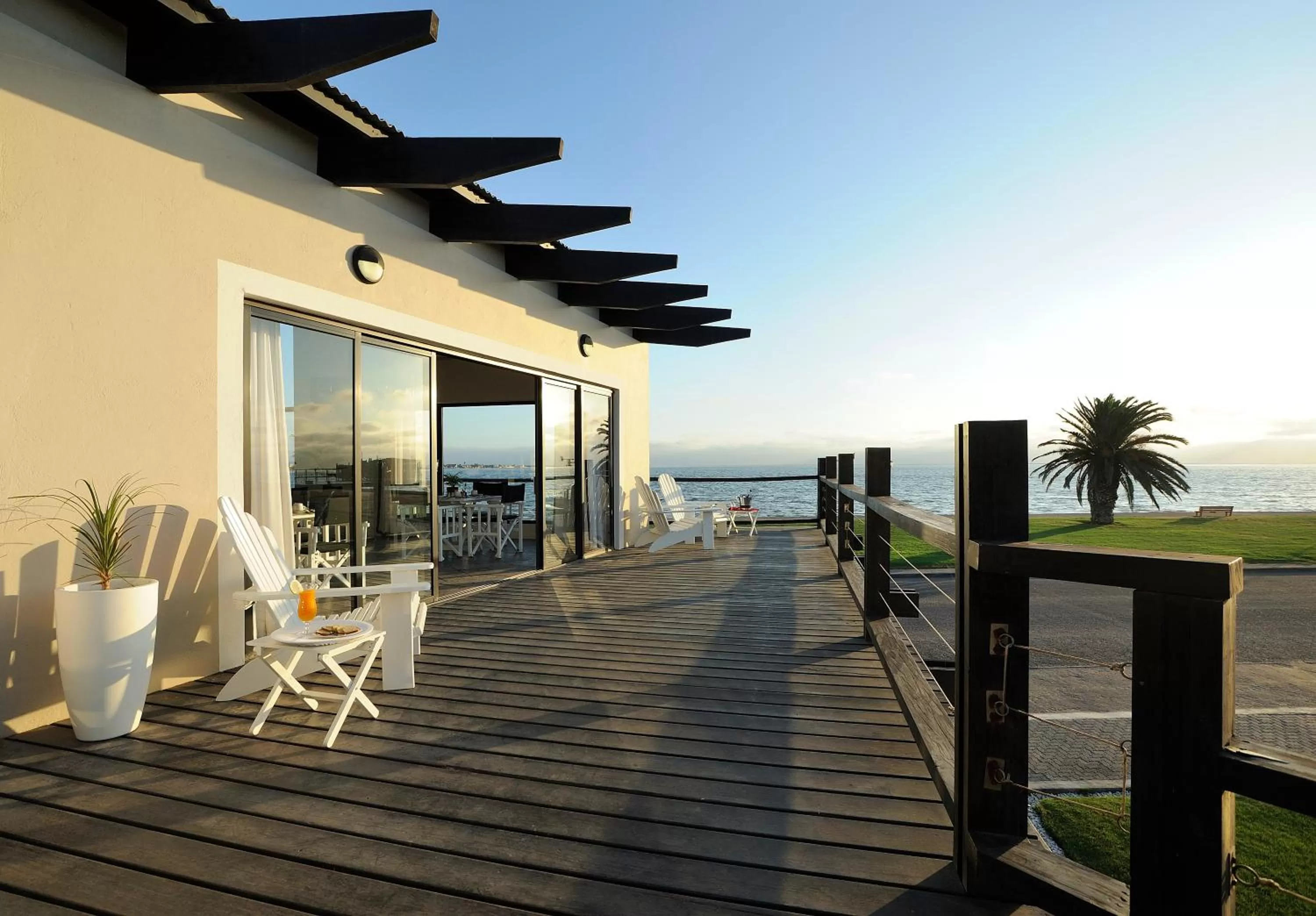 Day in Oyster Box Guesthouse