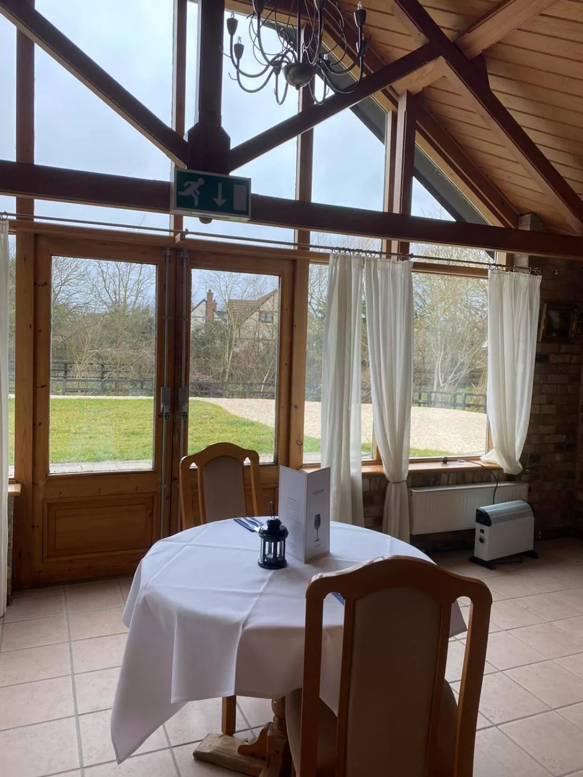 Restaurant/Places to Eat in The Golden Boar