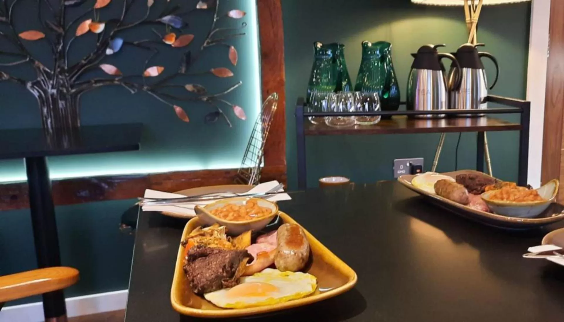 Restaurant/places to eat in The Cherry Tree Hotel