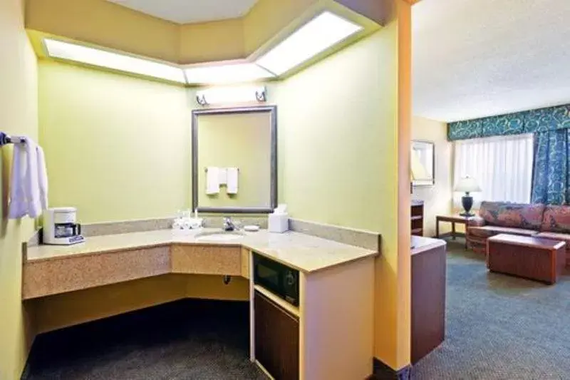 Holiday Inn Express Hotel Fort Campbell-Oak Grove by IHG Holiday Inn Express Hotel Fort Campbell-Oak Grove by IHG