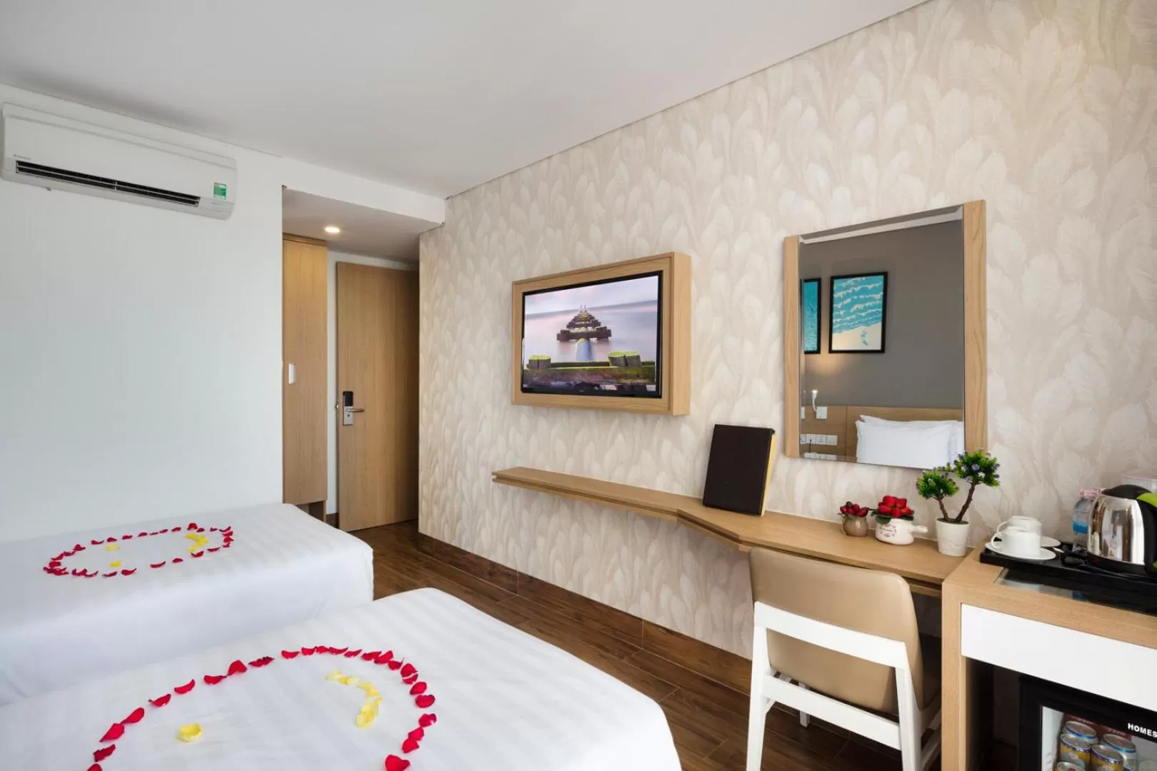 Bedroom, Bed in Smile Hotel Nha Trang