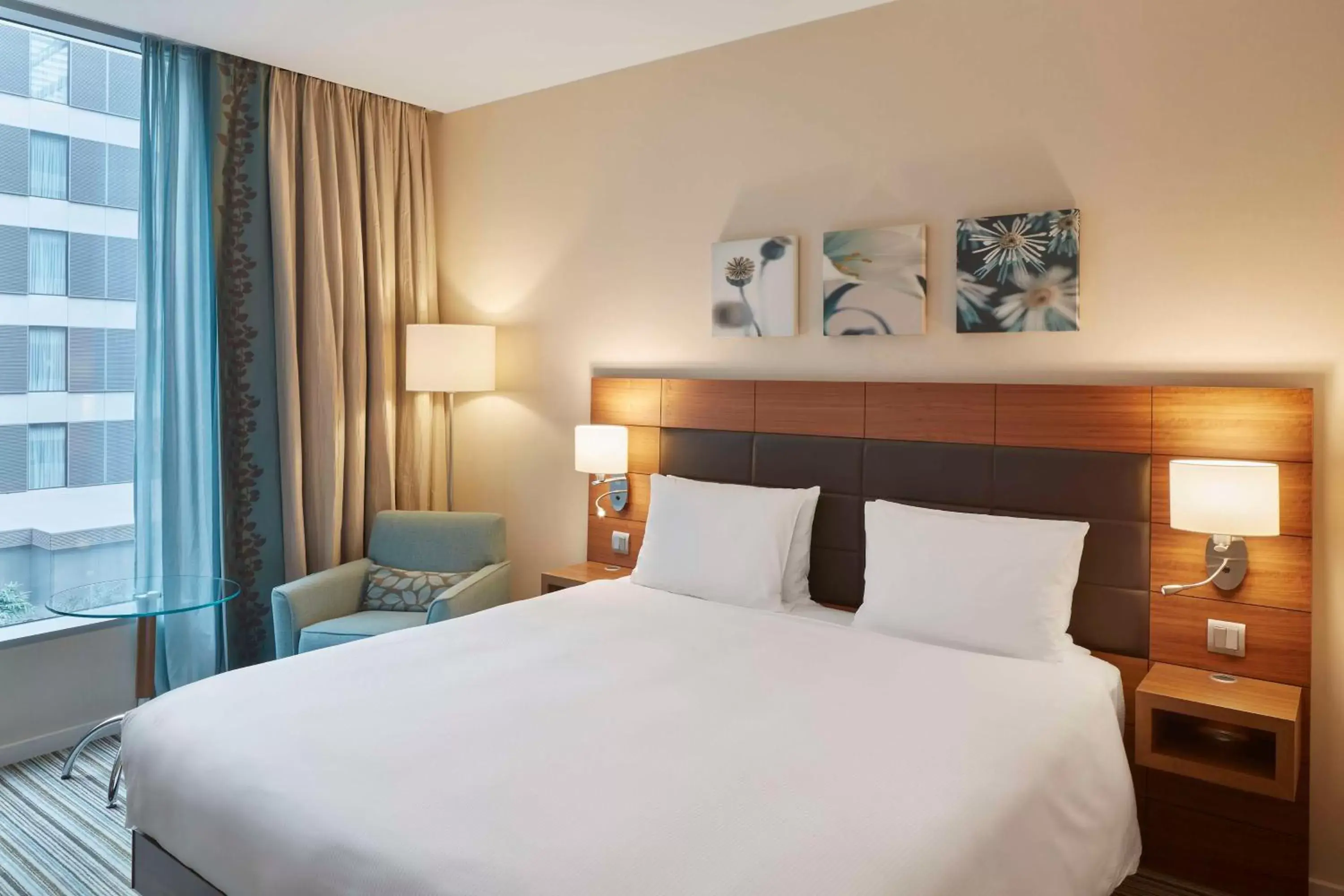 King Room in Hilton Garden Inn Frankfurt Airport King Room in Hilton Garden Inn Frankfurt Airport