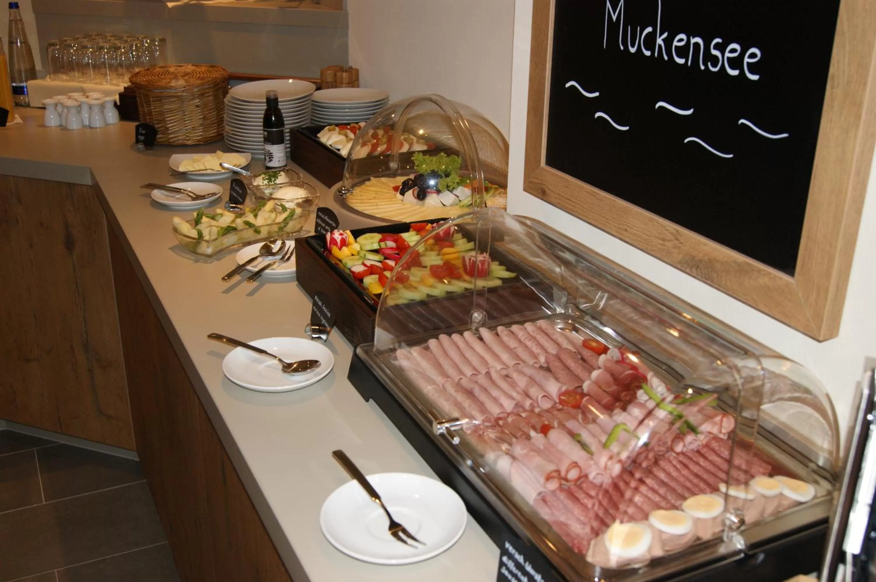 Buffet breakfast in Hotel Restaurant Muckensee