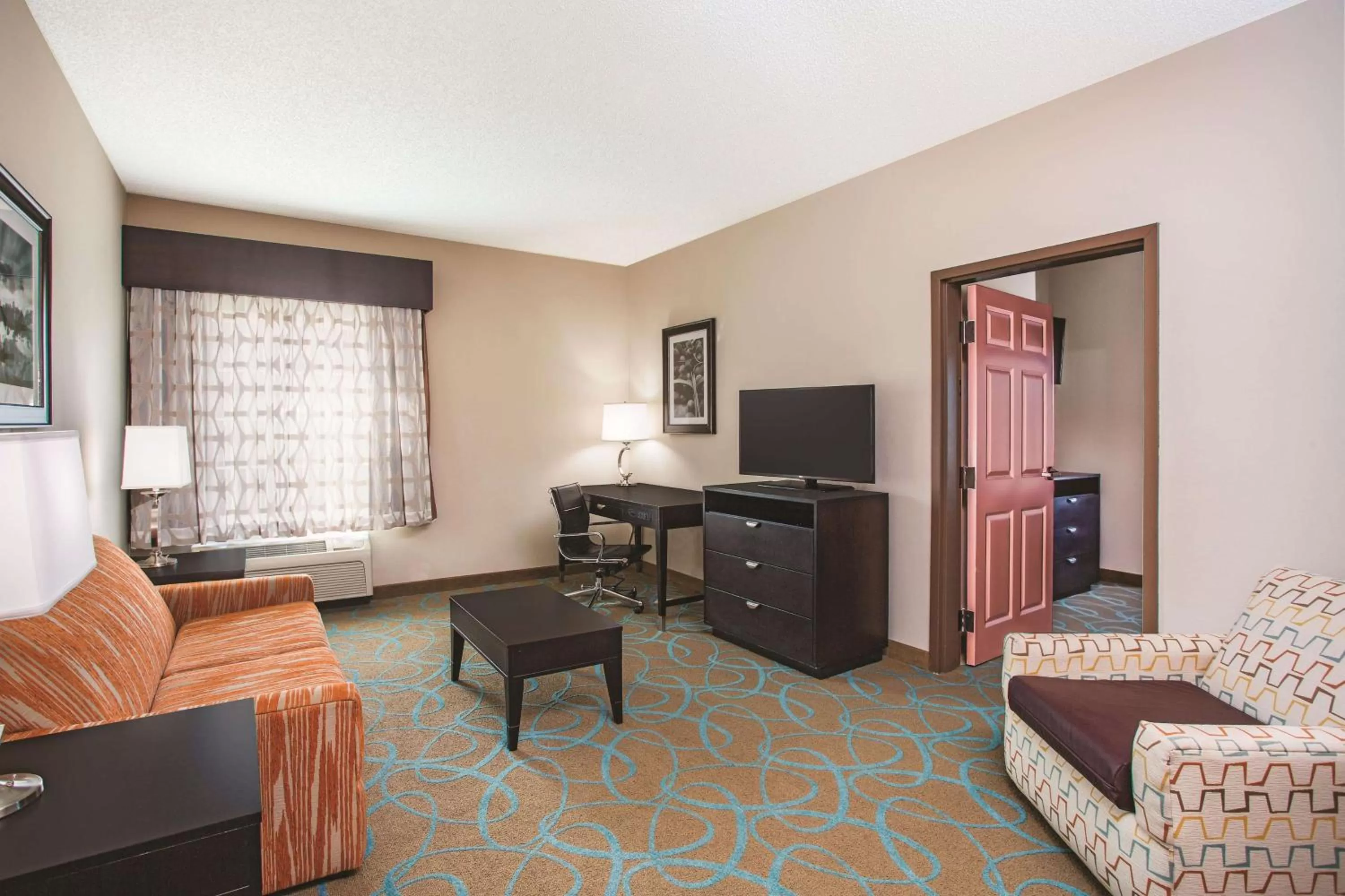 Photo of the whole room in La Quinta by Wyndham Kingsland/Kings Bay Naval B