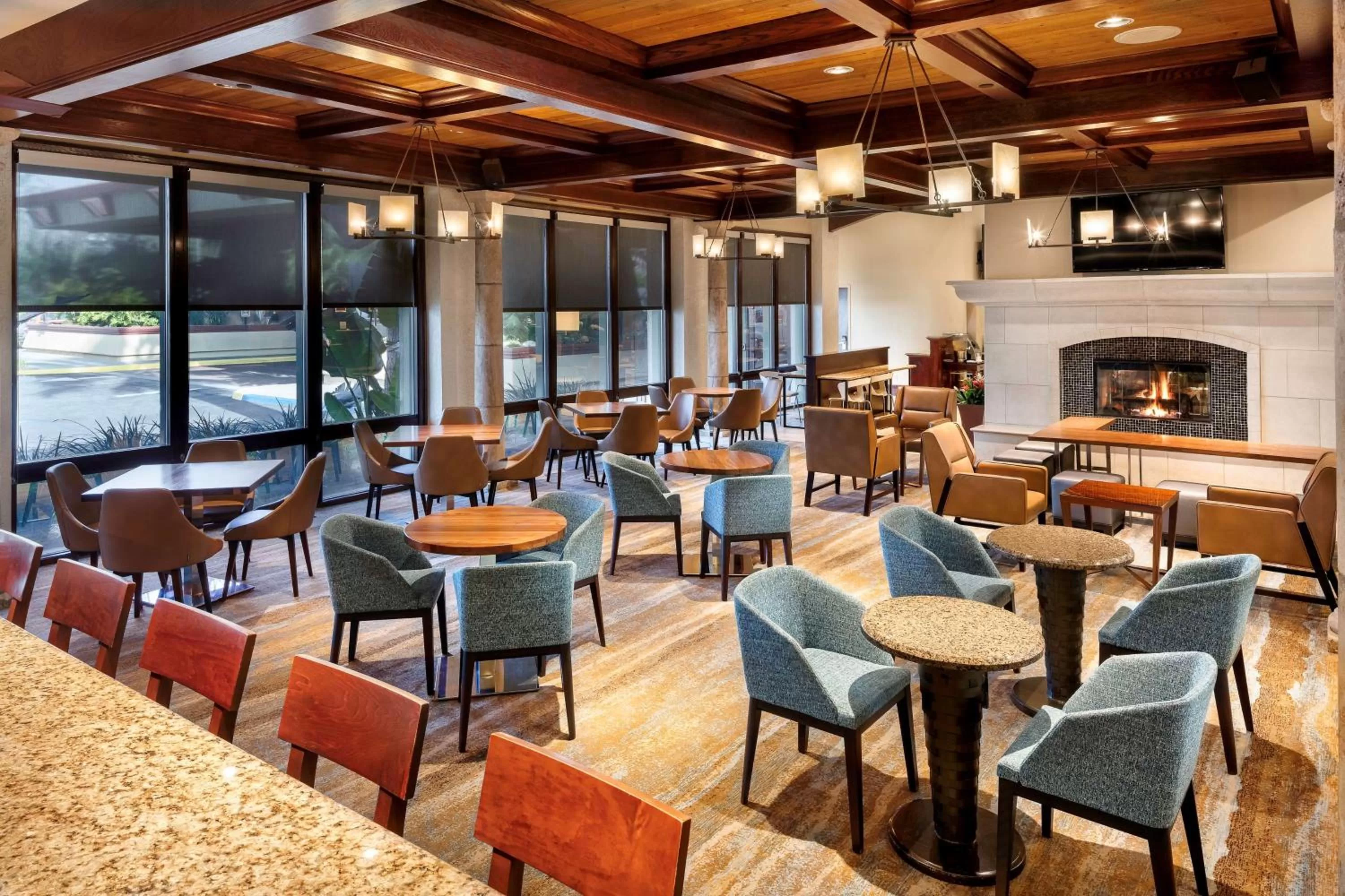 Restaurant/places to eat in DoubleTree by Hilton Ontario Airport