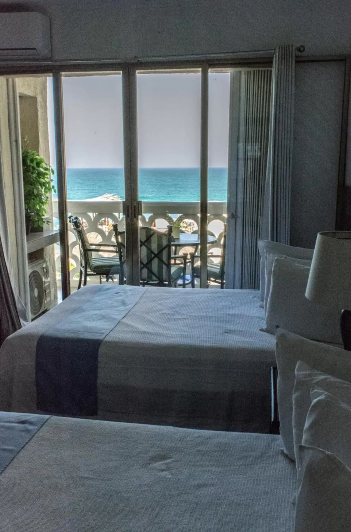 Bed in Cancun Beach&Sunrise