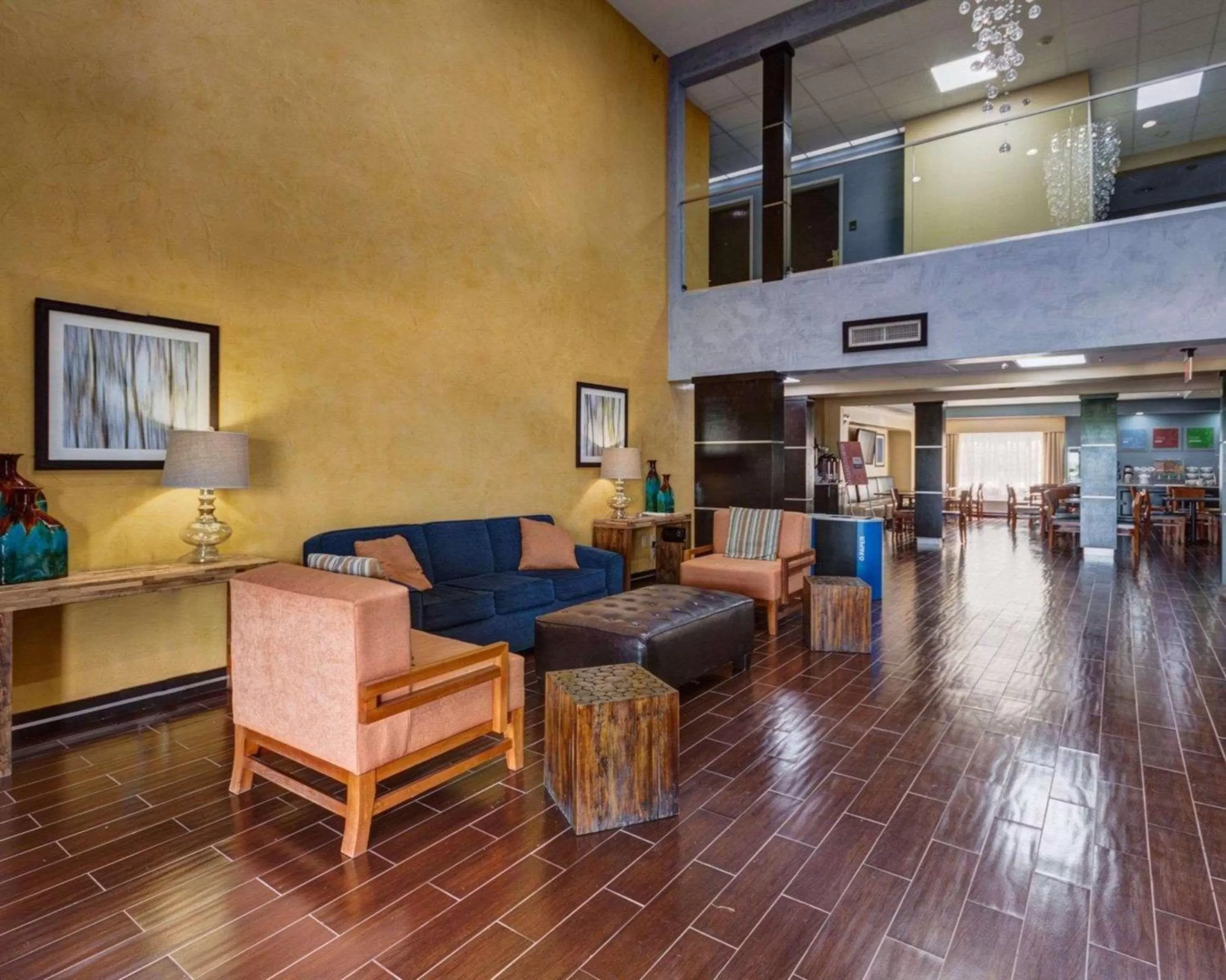 Lobby or reception in Comfort Suites Lake Ray Hubbard