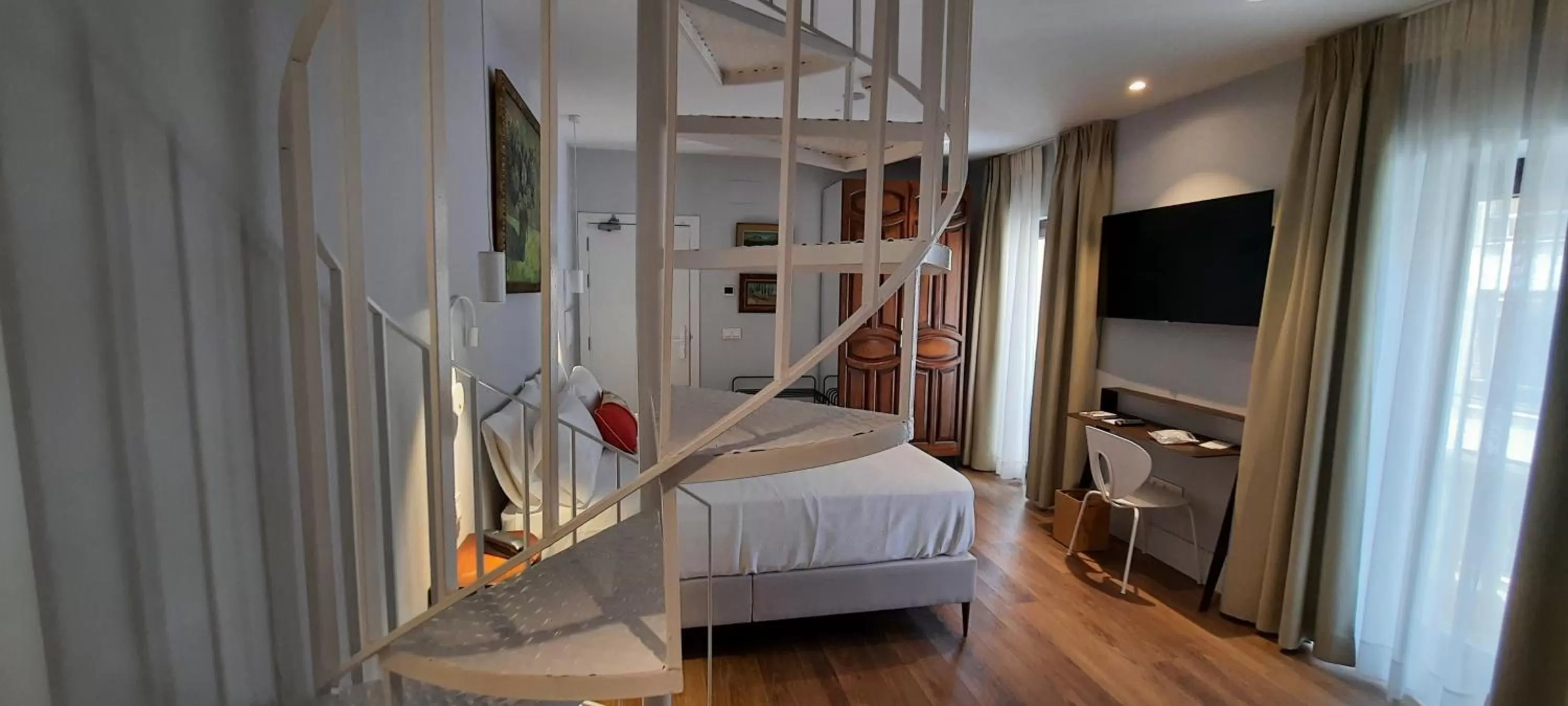 Bedroom, Bed in Hotel Oleum - Parking Gratuito bajo disponibilidad y reserva previa