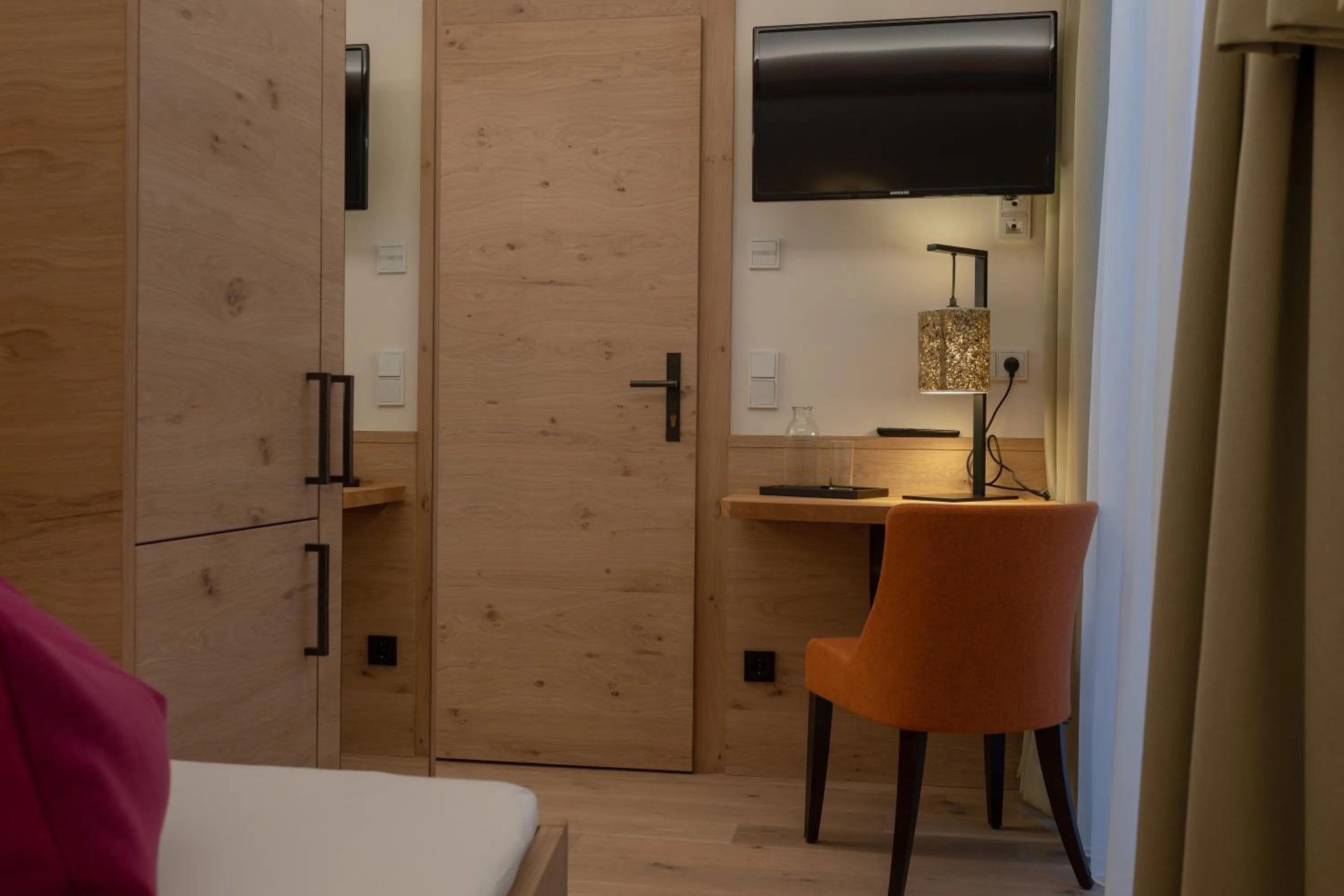 Photo of the whole room in Hotel Garni Glockenstuhl