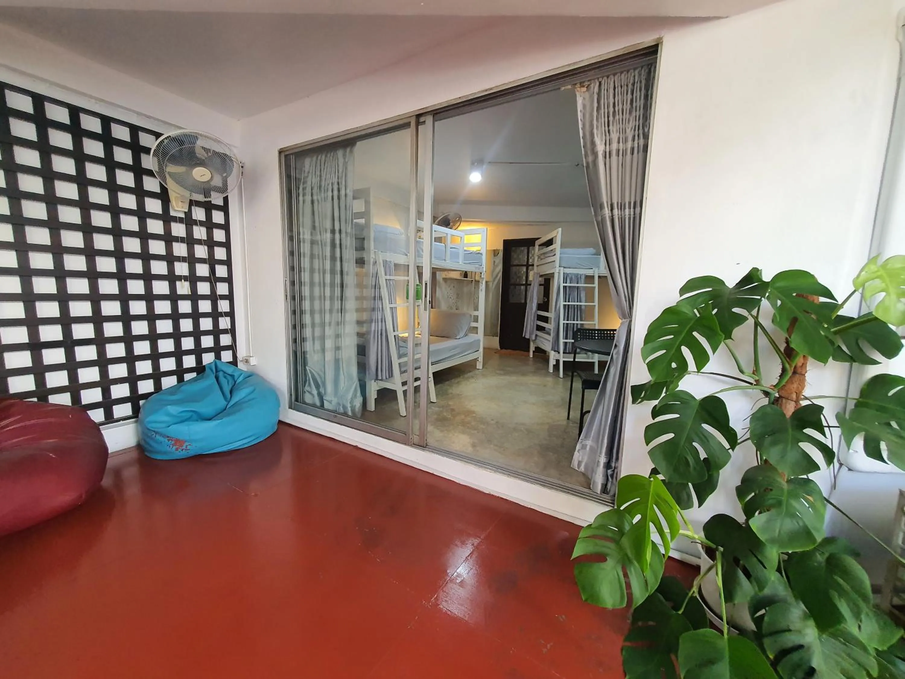 Home 16  (Hostel 16)