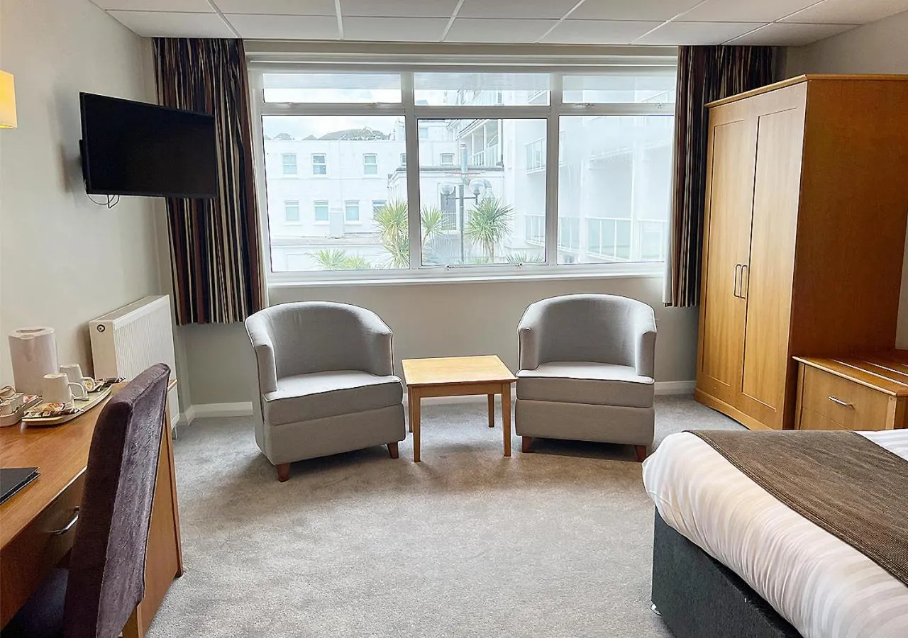 Bed in Sandbanks Hotel