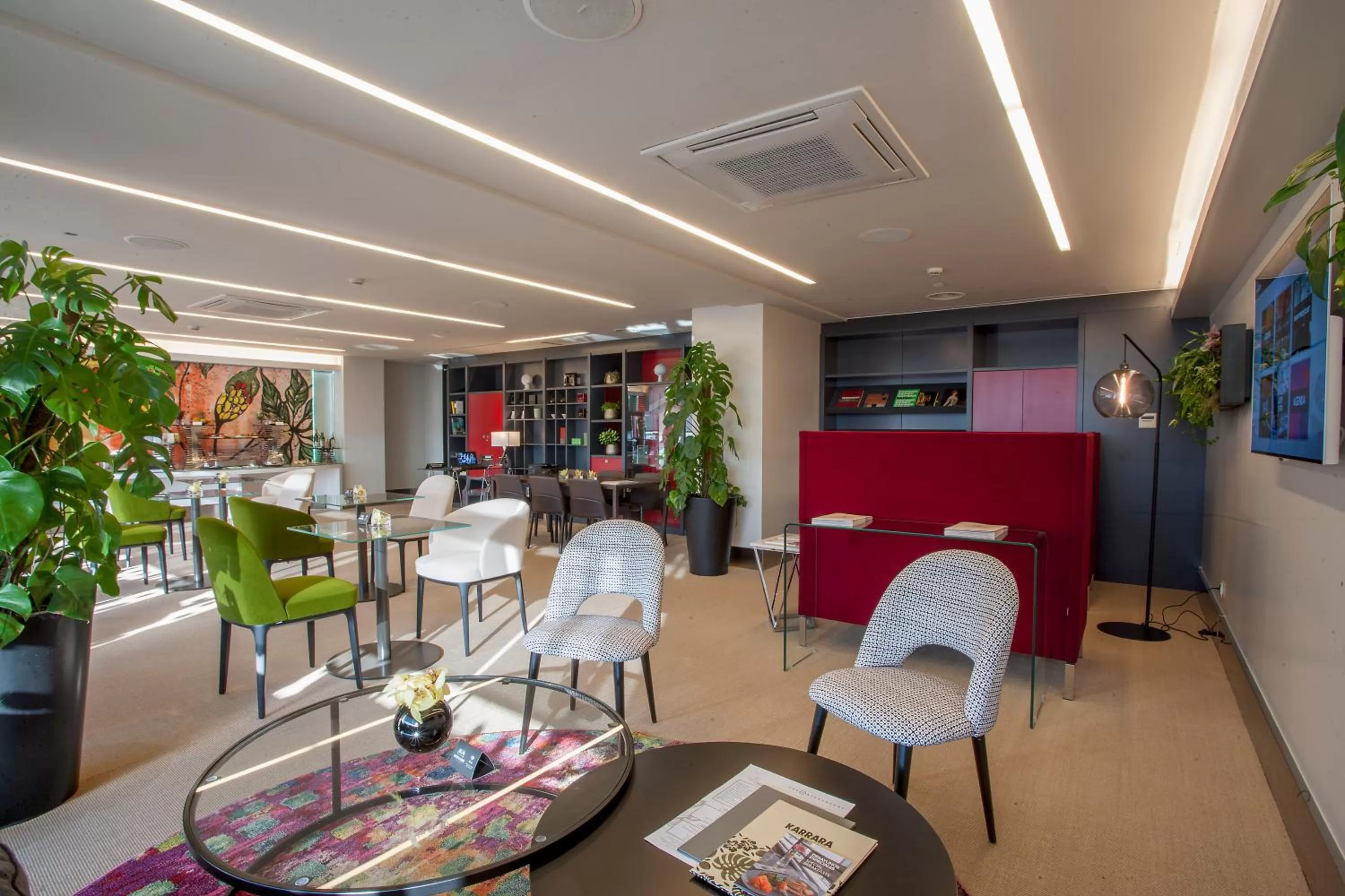 Seating area in Hotel Puerta America