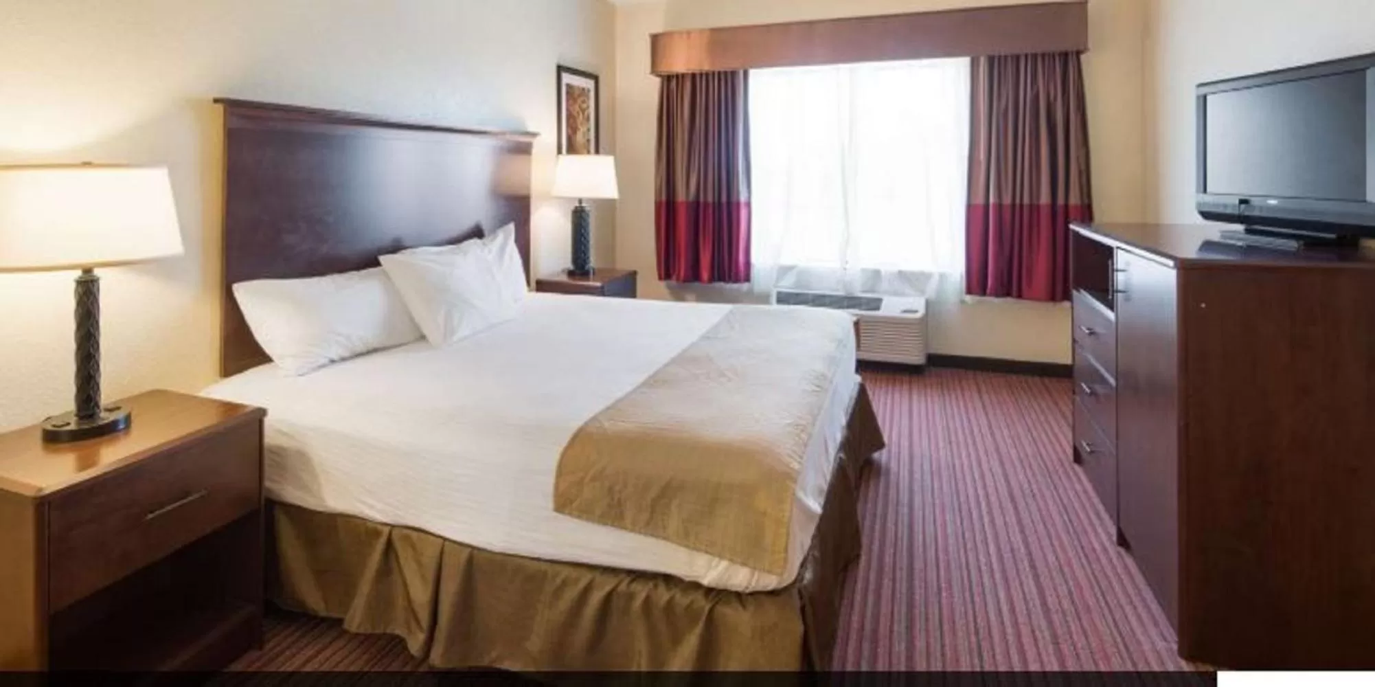 King Suite with Whirlpool - Non-Smoking in Best Western Palace Inn & Suites